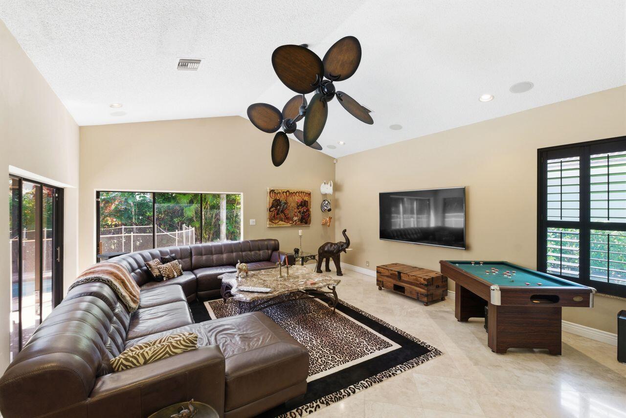 GLEN OAKS 1ST ADD - Residential