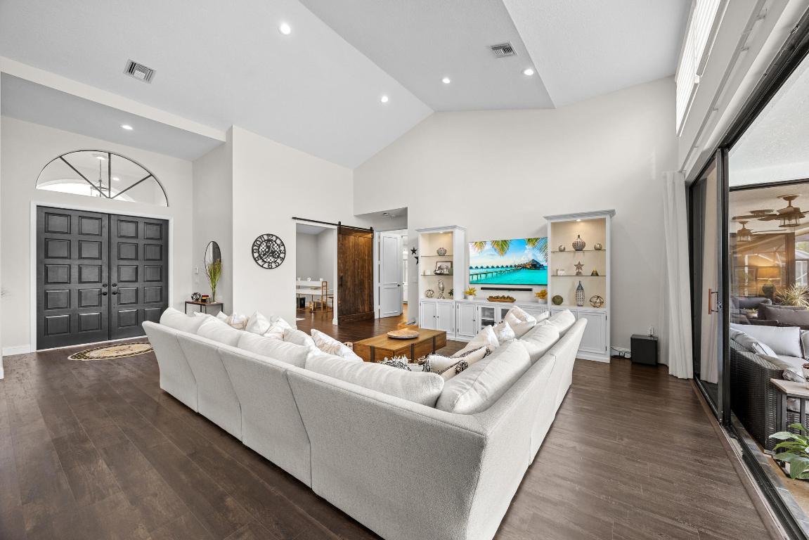 STONEBRIDGE - Residential