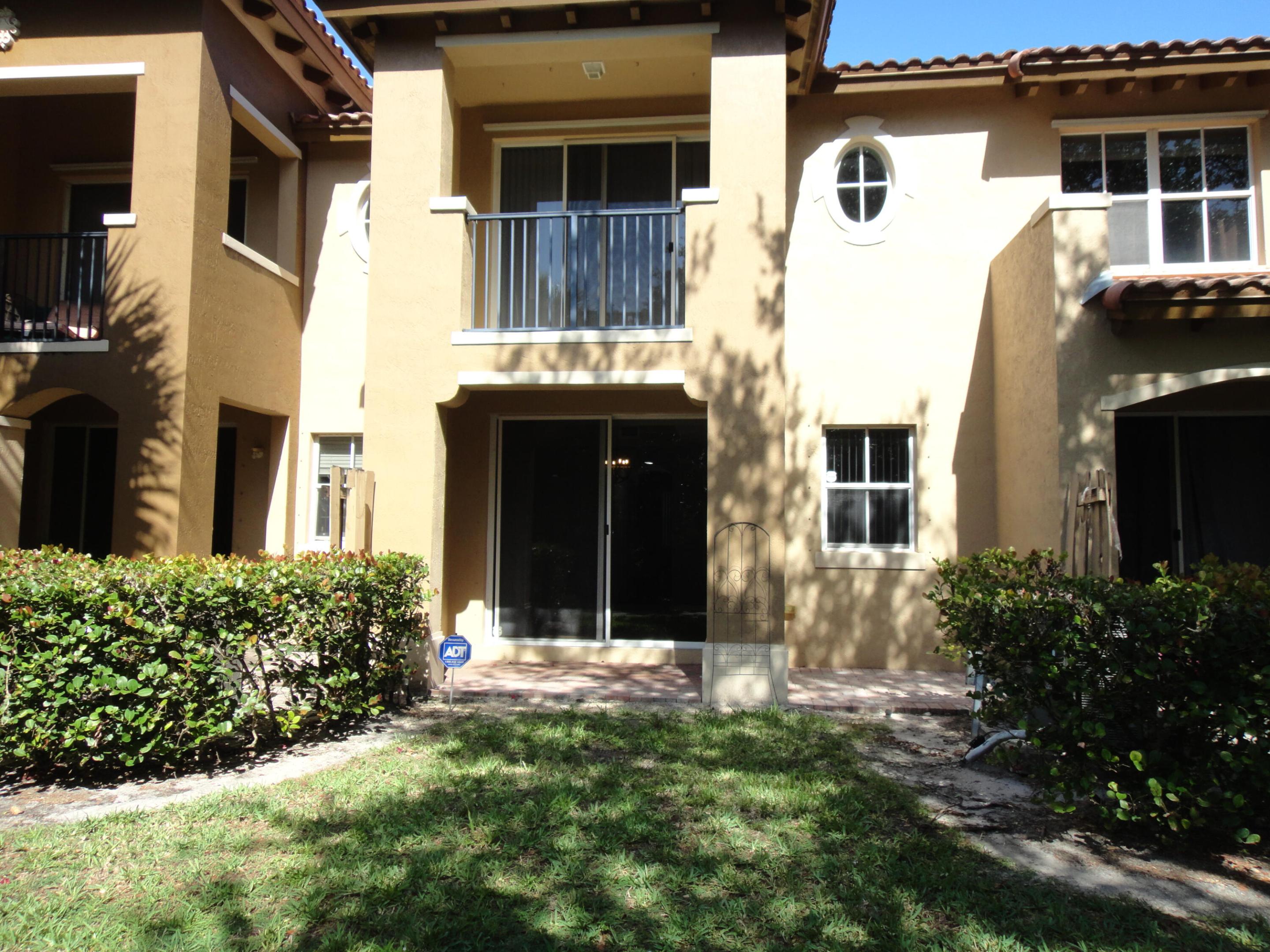 LINKS AT EMERALD DUNES CONDO - Residential Lease