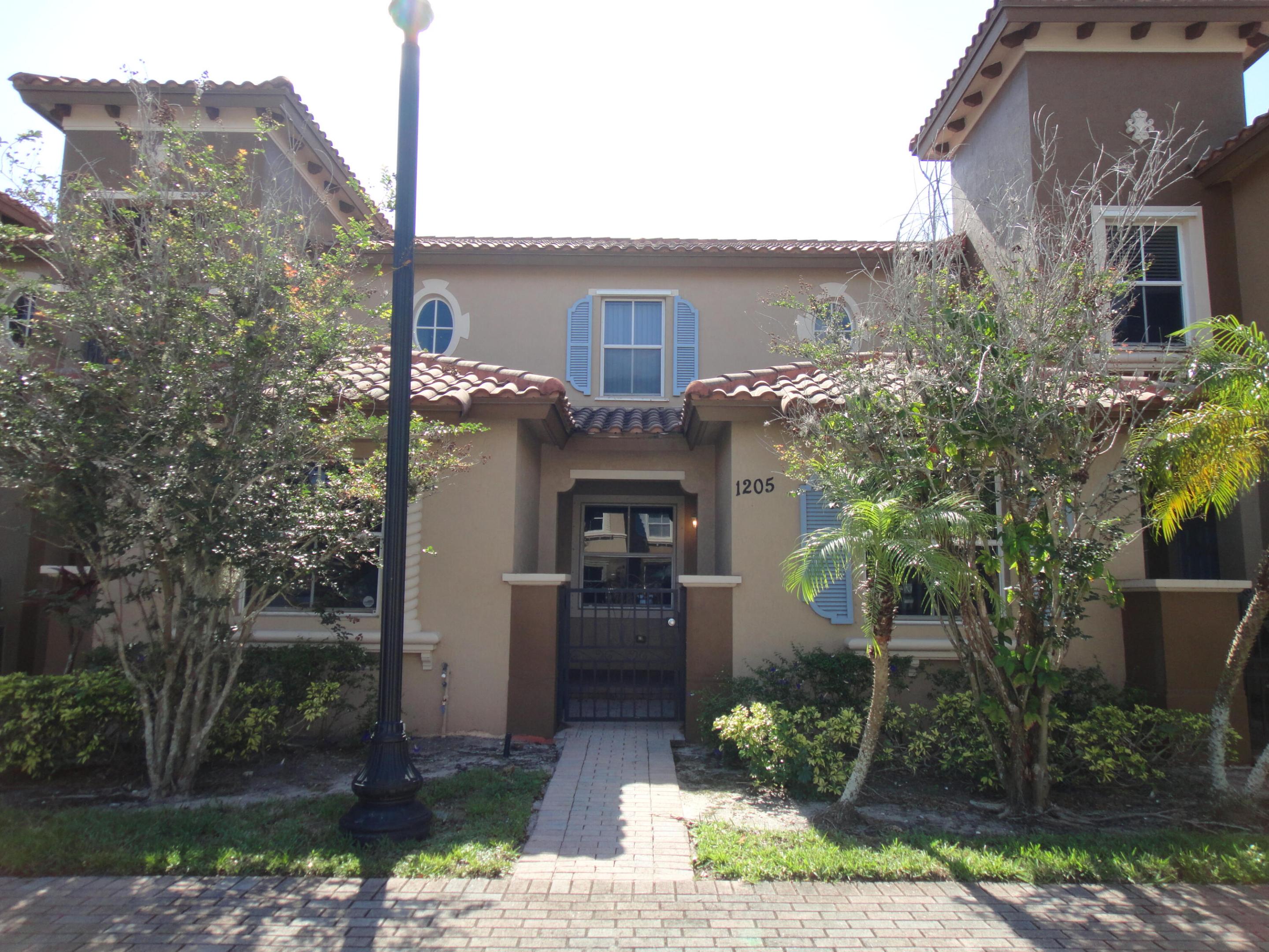 LINKS AT EMERALD DUNES CONDO - Residential Lease