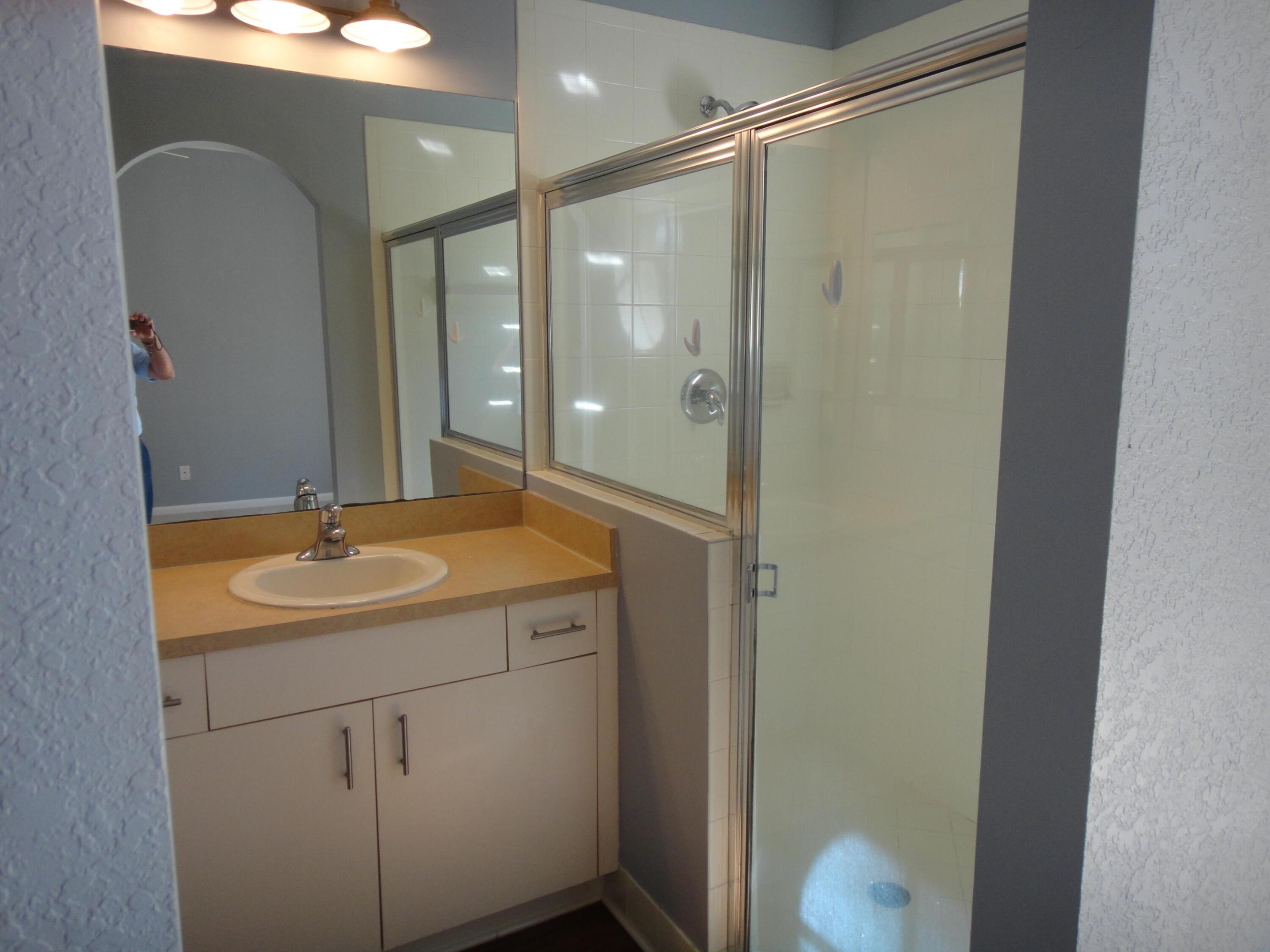LINKS AT EMERALD DUNES CONDO - Residential Lease