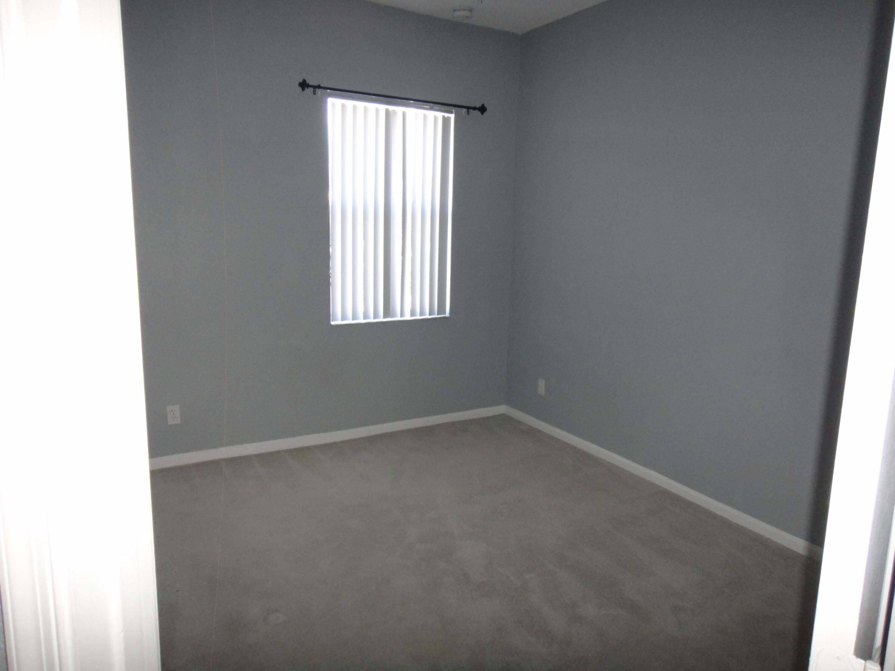 LINKS AT EMERALD DUNES CONDO - Residential Lease