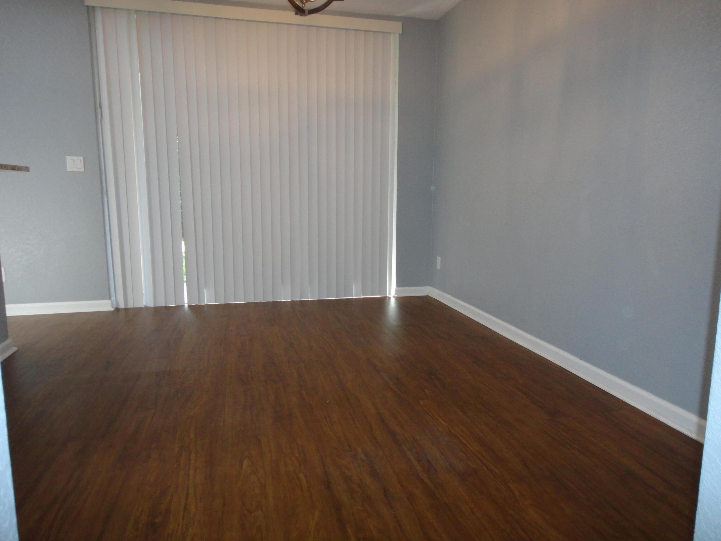 LINKS AT EMERALD DUNES CONDO - Residential Lease