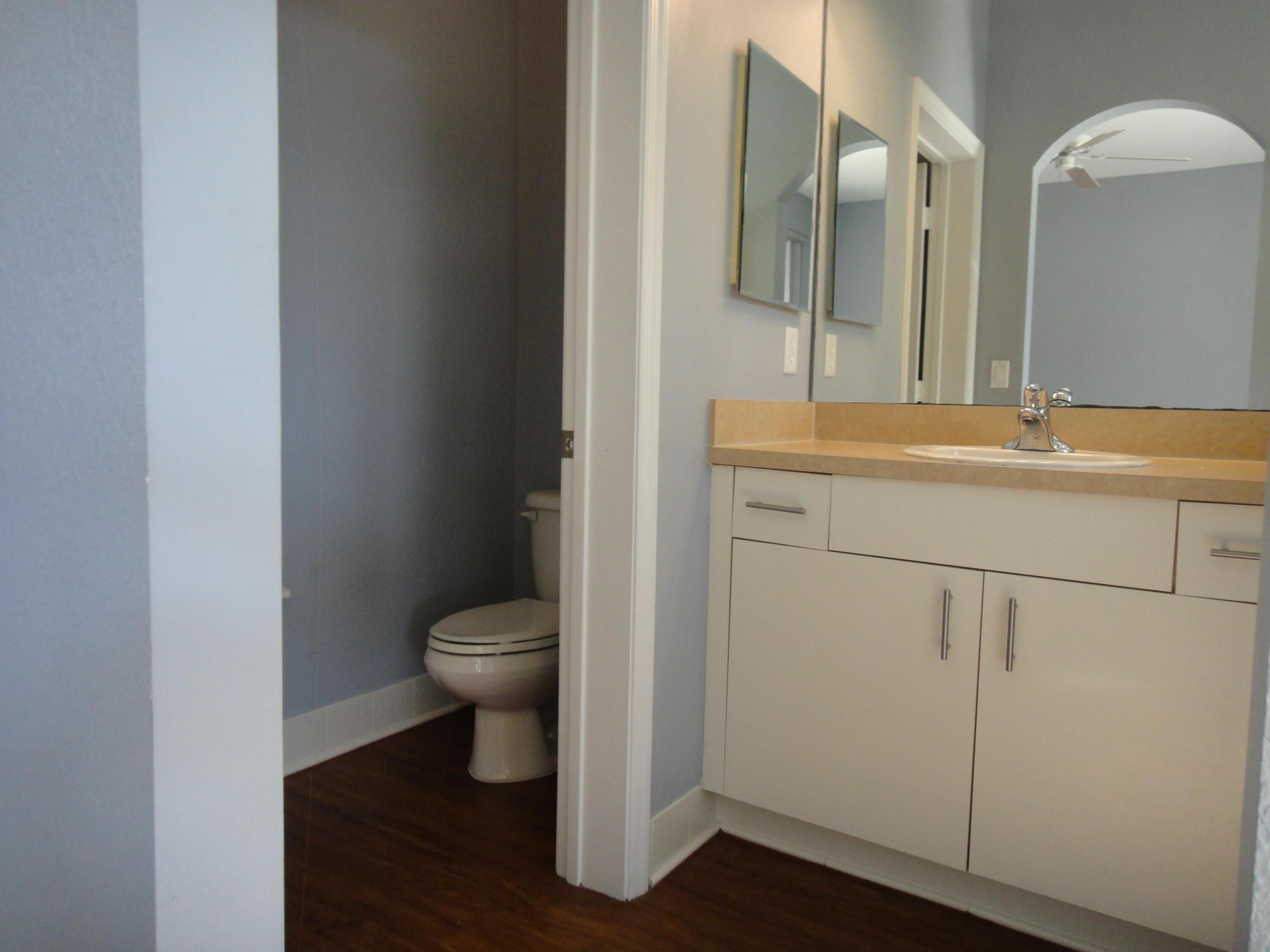 LINKS AT EMERALD DUNES CONDO - Residential Lease