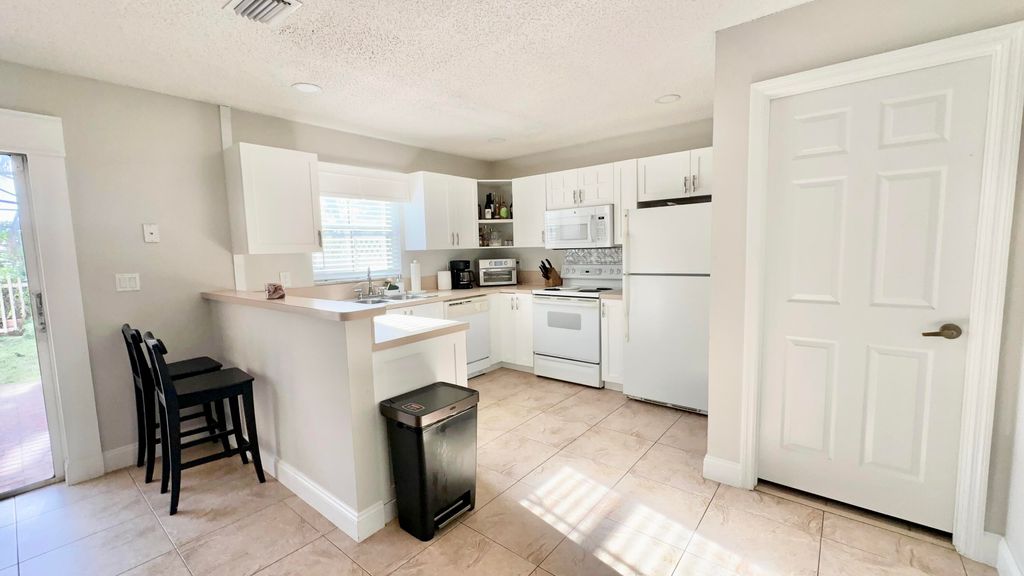 Photo of 8408 NW 40 Court, Sunrise, FL 33351 (MLS # R11063993)