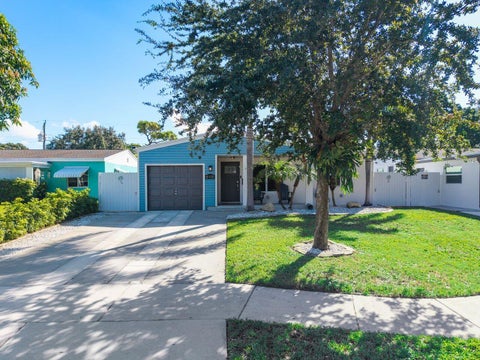 Tiny photo for 5400 NE 4TH Terrace, Oakland Park, FL 33334 (MLS # B26088468)