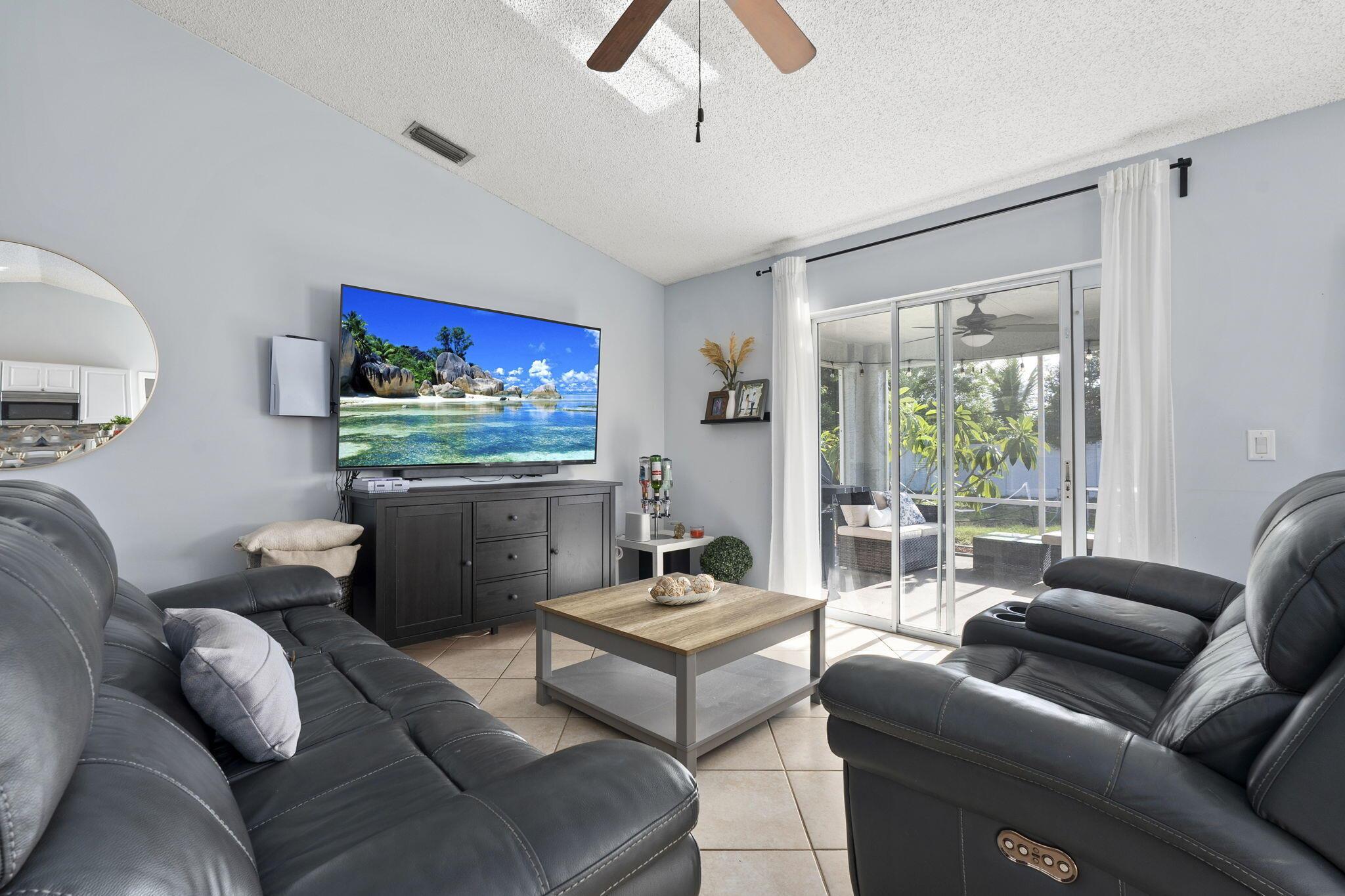 PORT ST LUCIE SECTION 15 - Residential