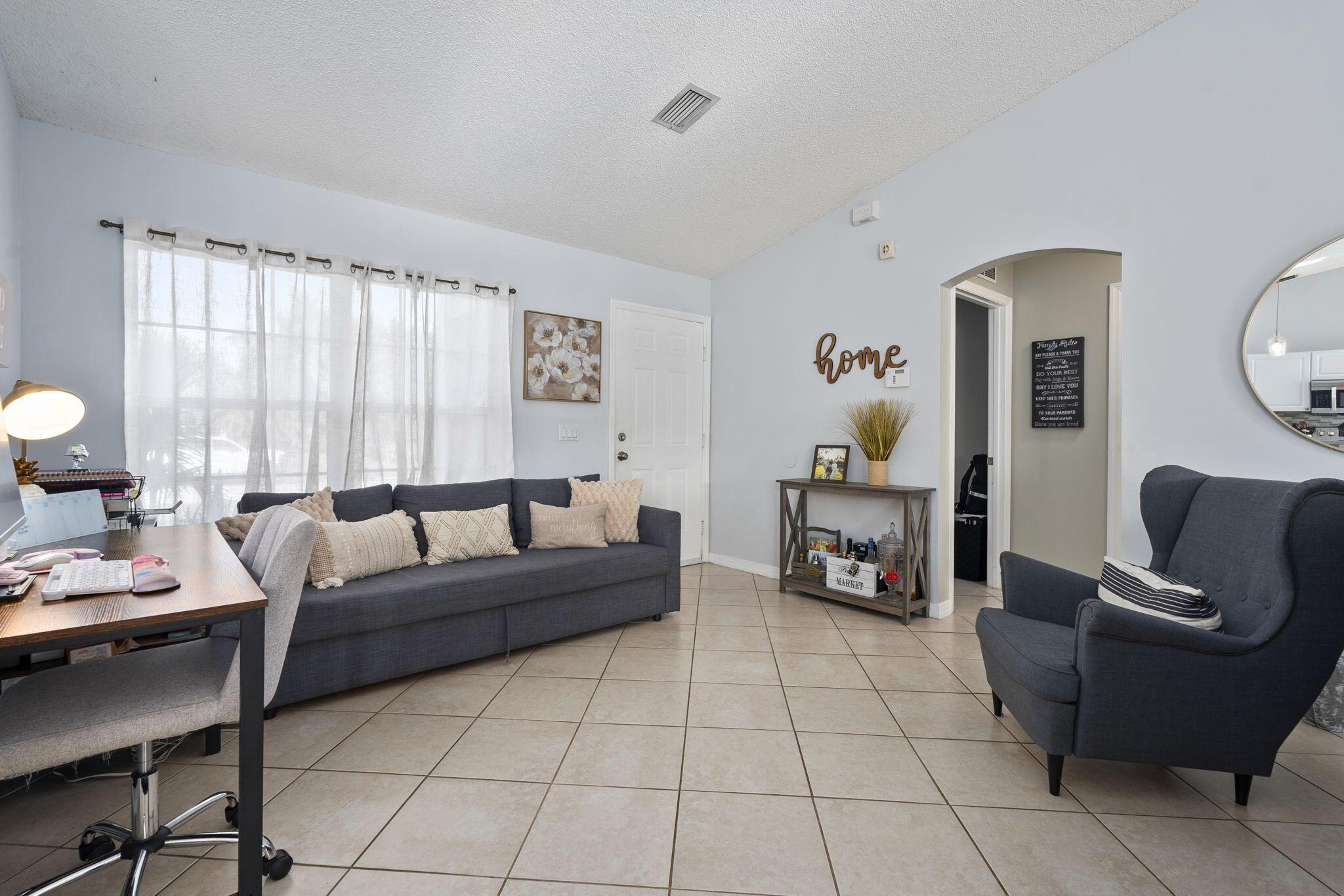 PORT ST LUCIE SECTION 15 - Residential