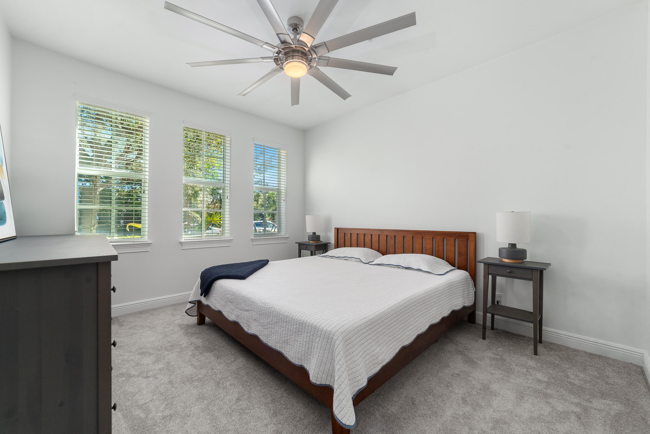 1002 E Heritage Club Circle