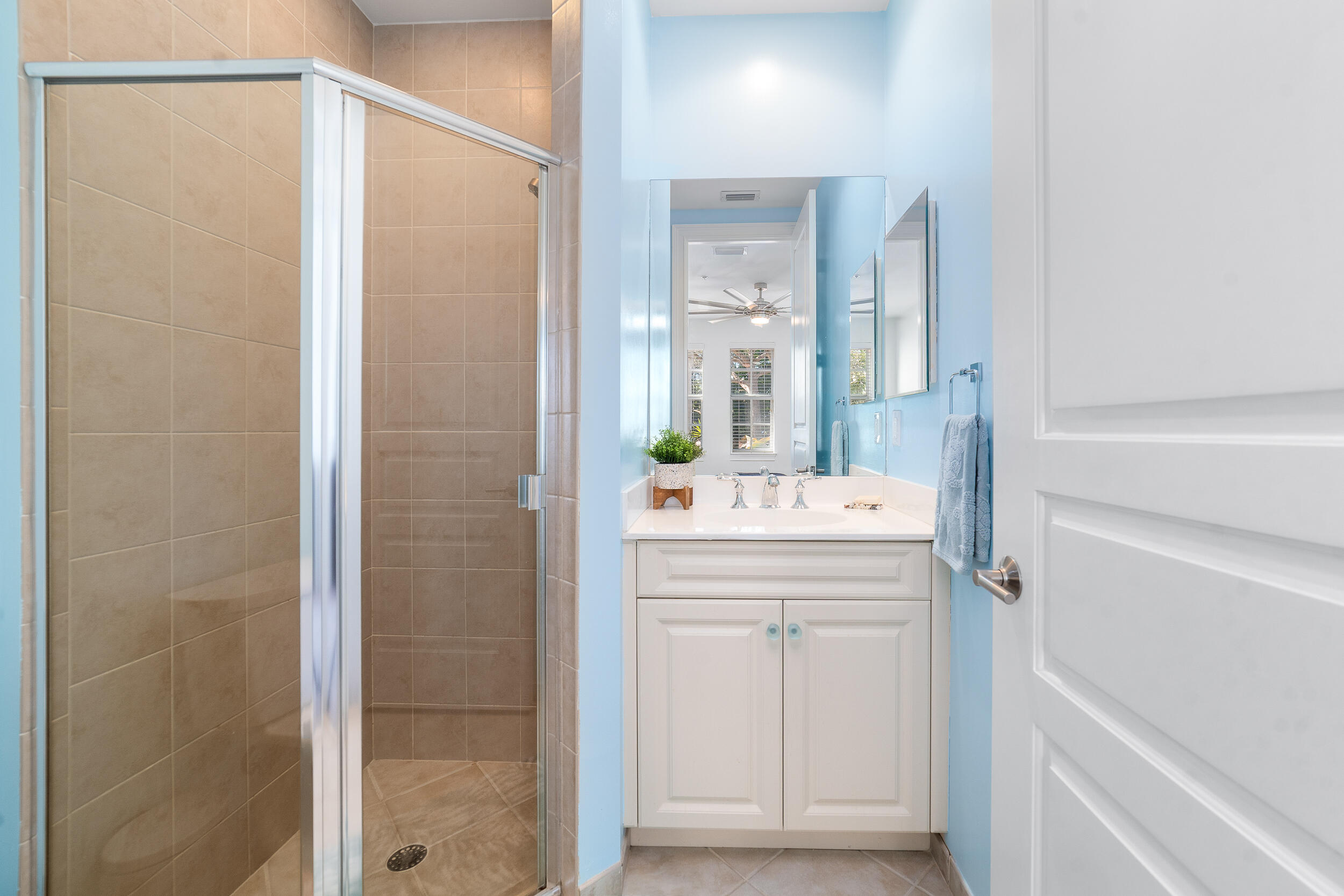 1002 E Heritage Club Circle