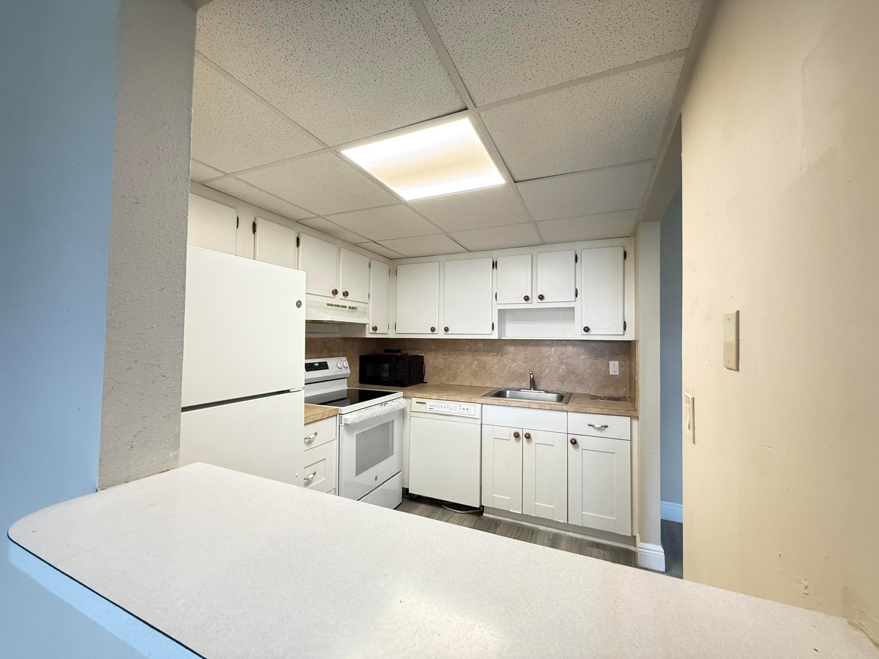 KINGS POINT TUSCANY CONDOS - Residential Lease