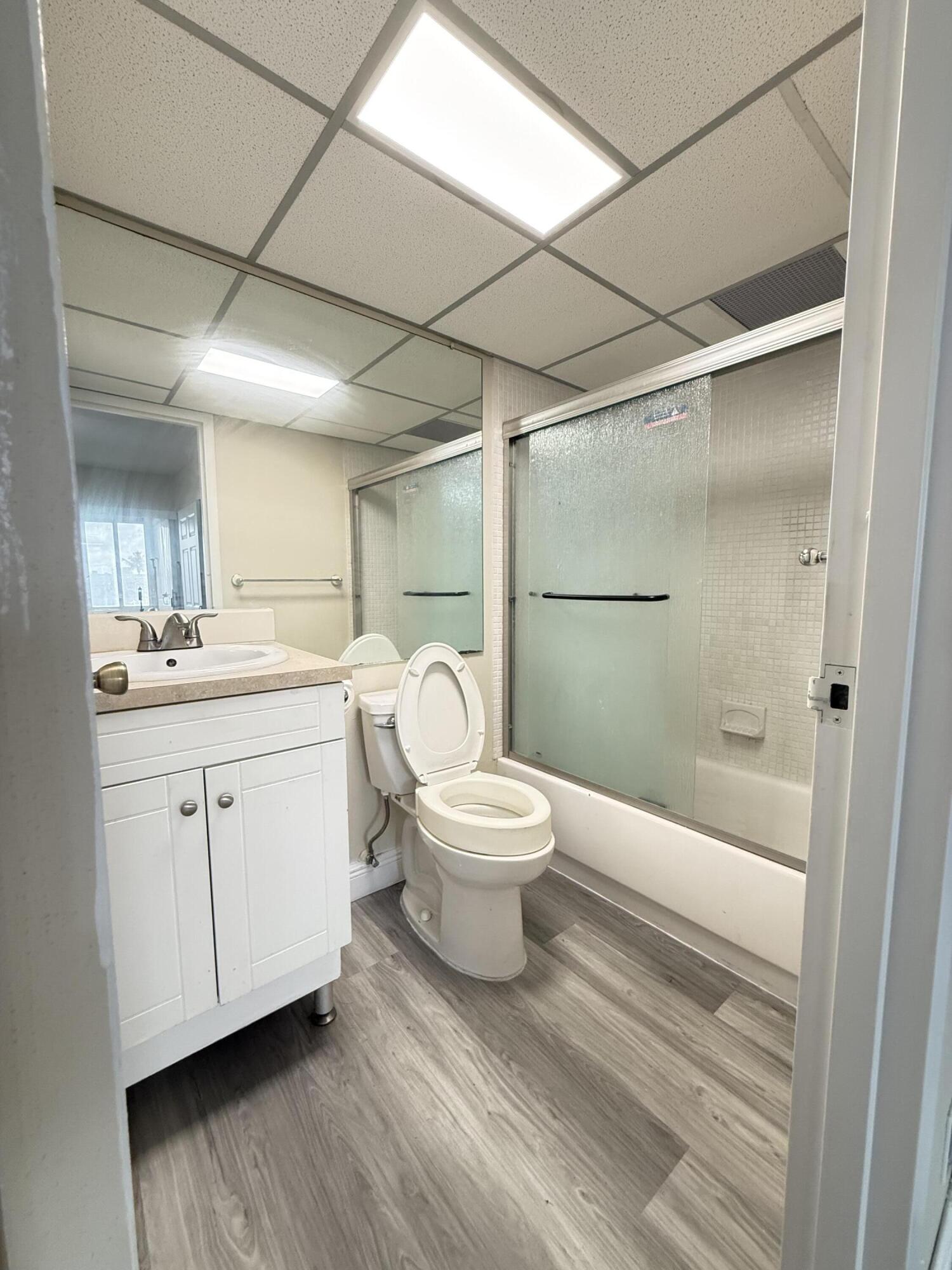 KINGS POINT TUSCANY CONDOS - Residential Lease