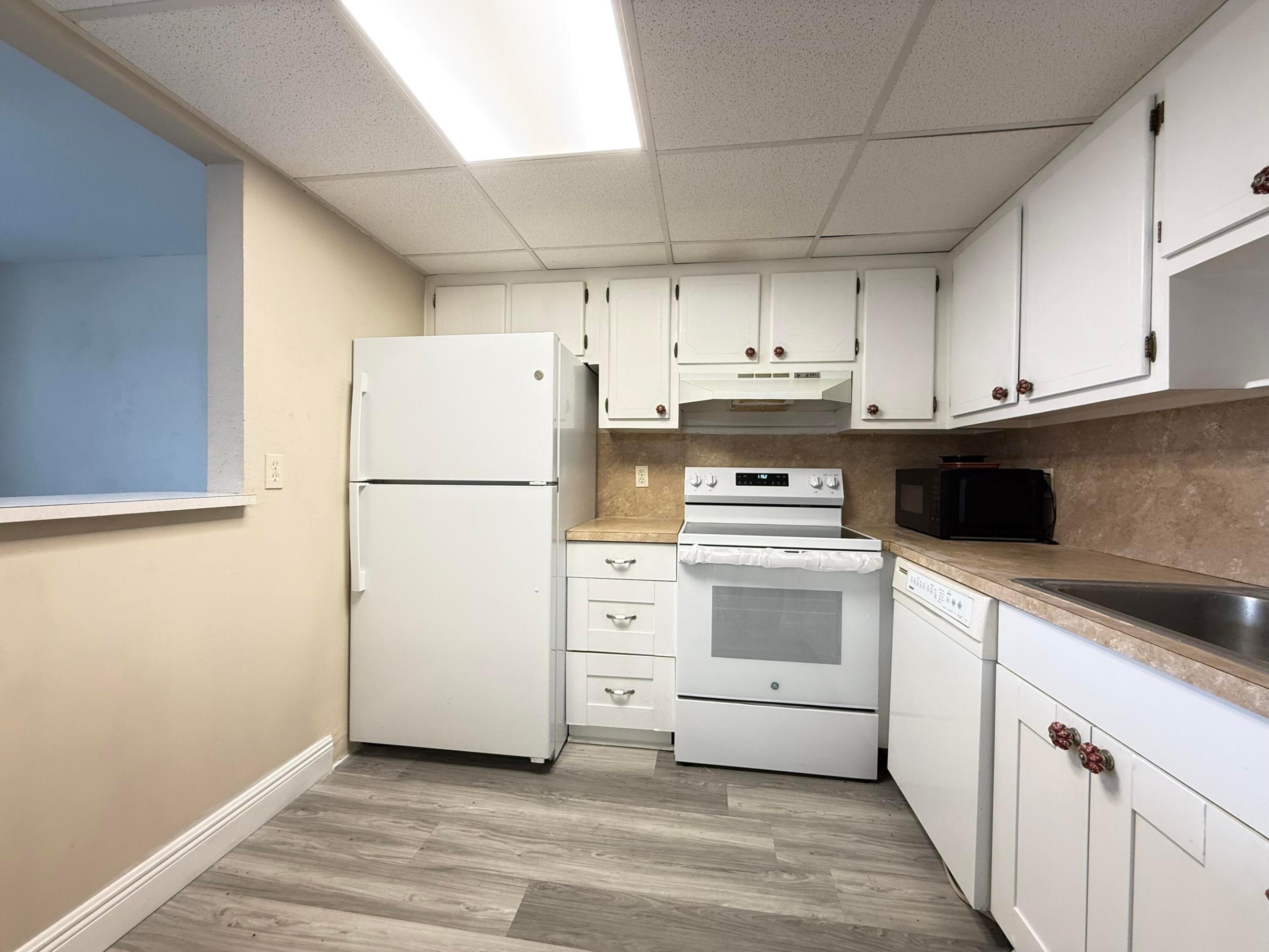 KINGS POINT TUSCANY CONDOS - Residential Lease