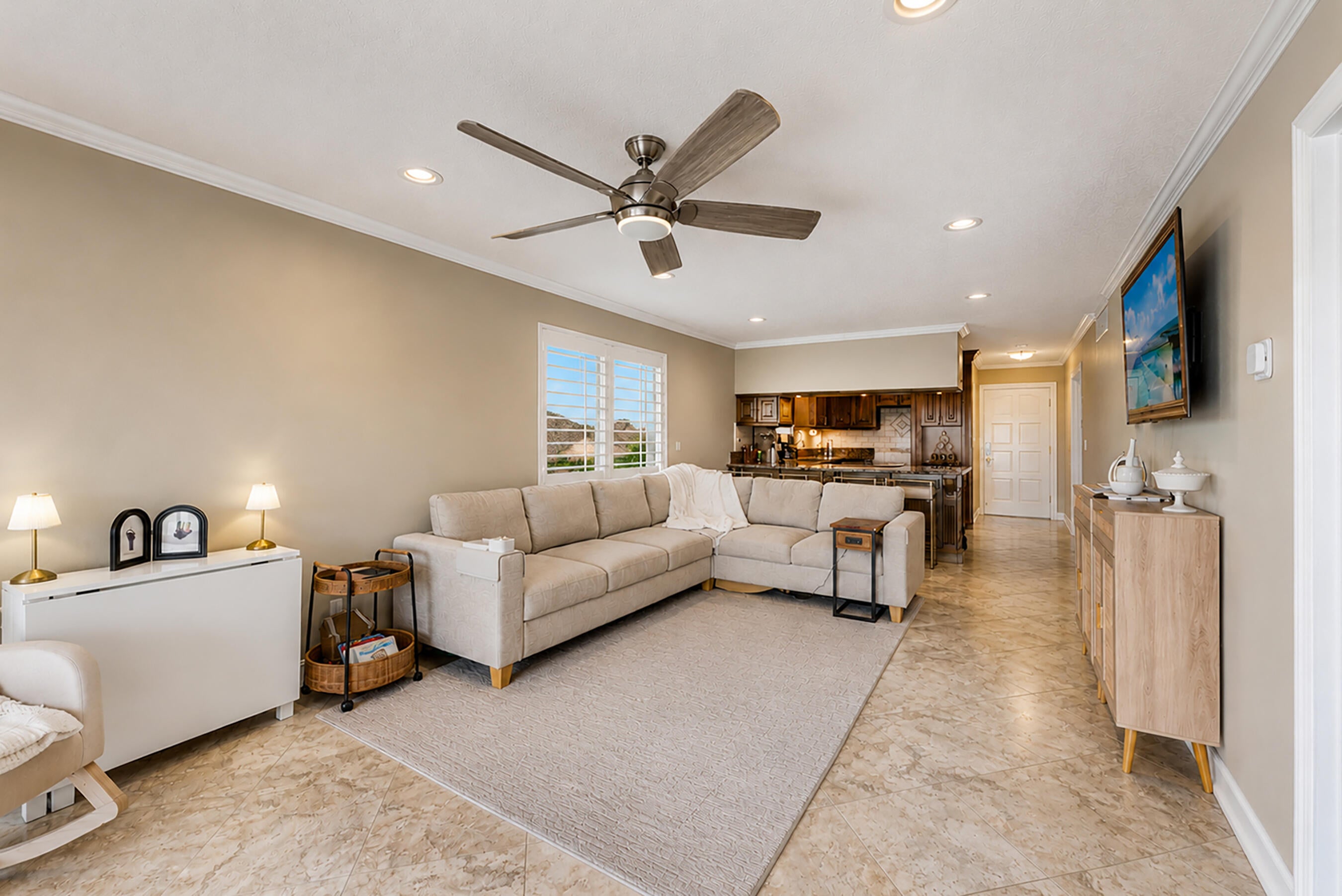 326 Northlake Drive 201