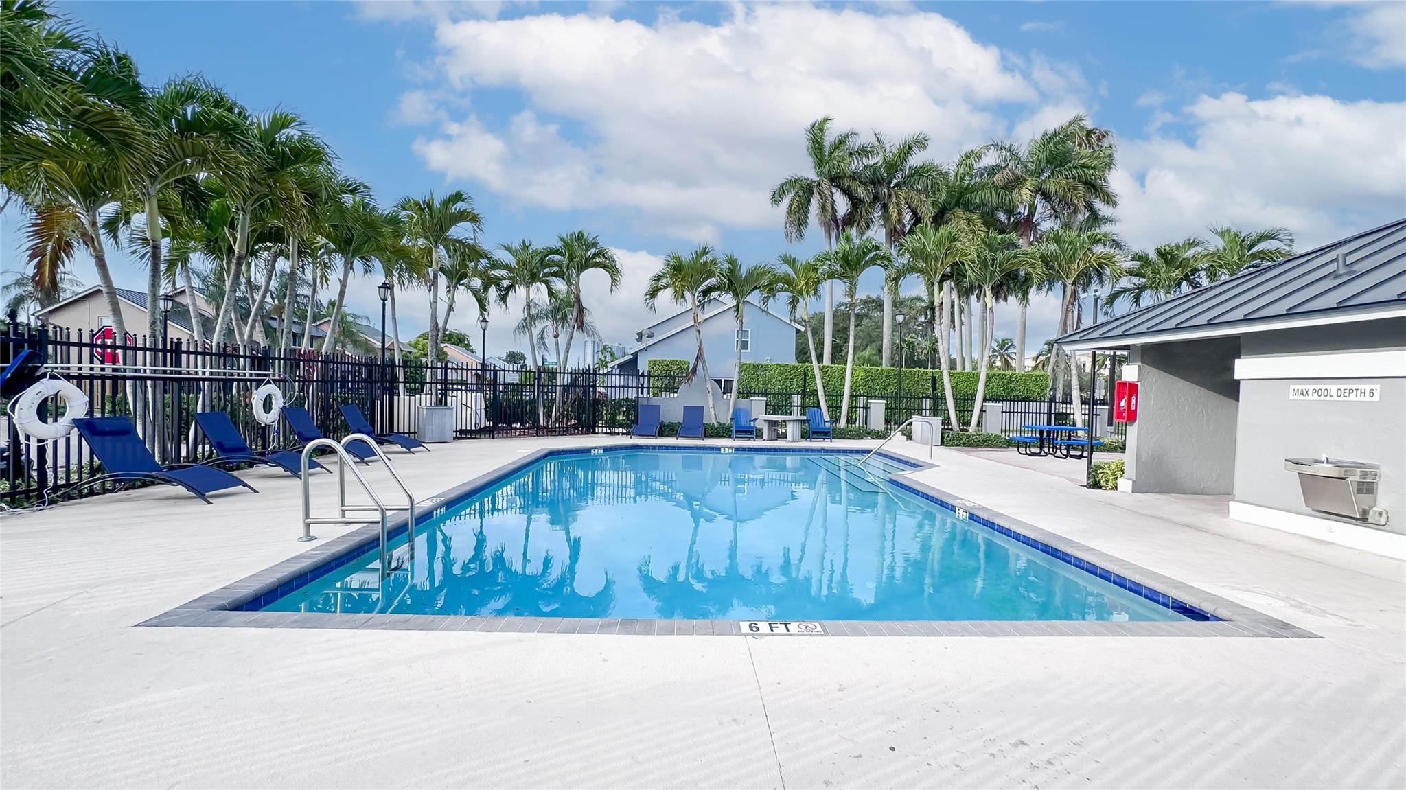 SAWGRASS ESTATES - Residential