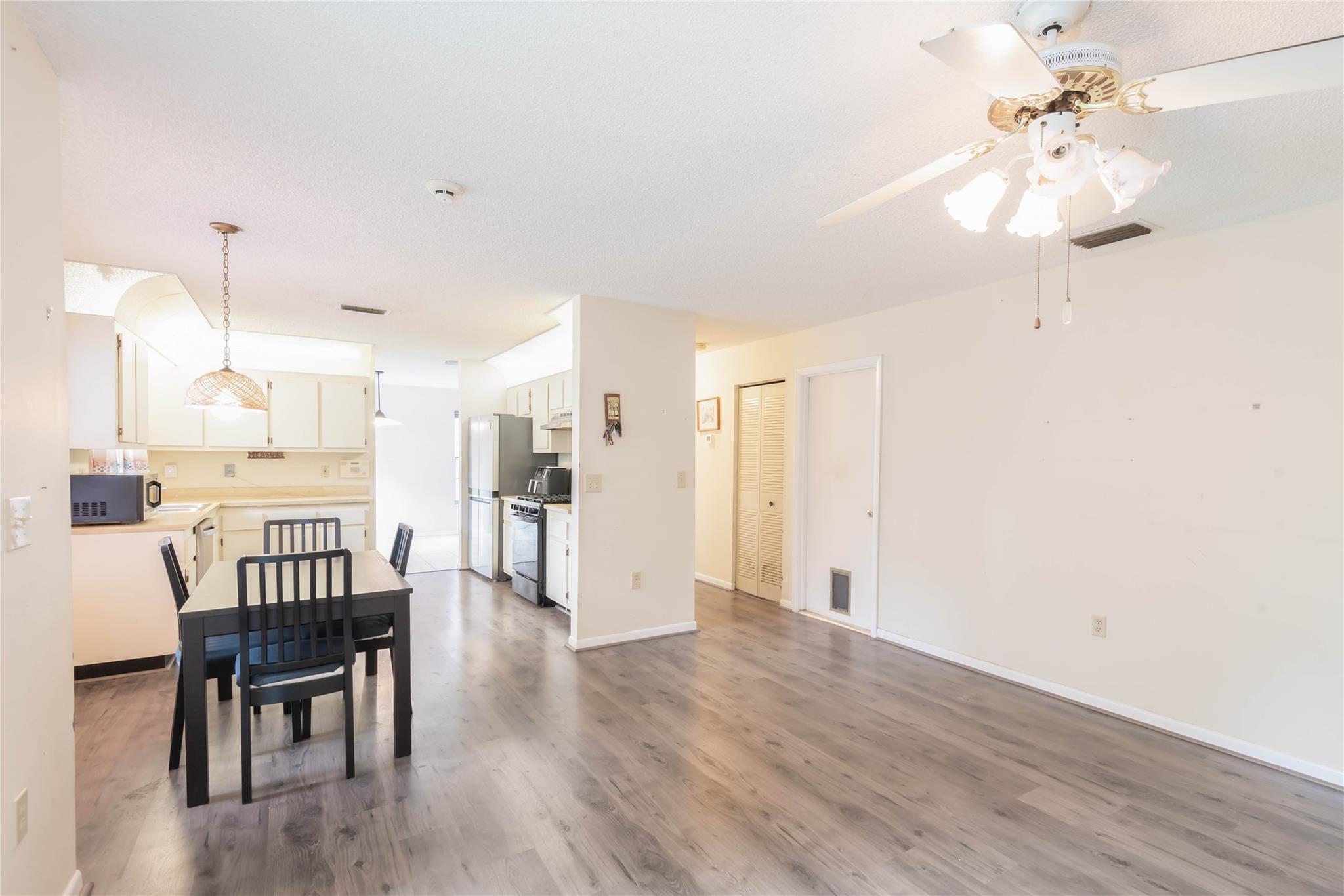 SAWGRASS ESTATES - Residential