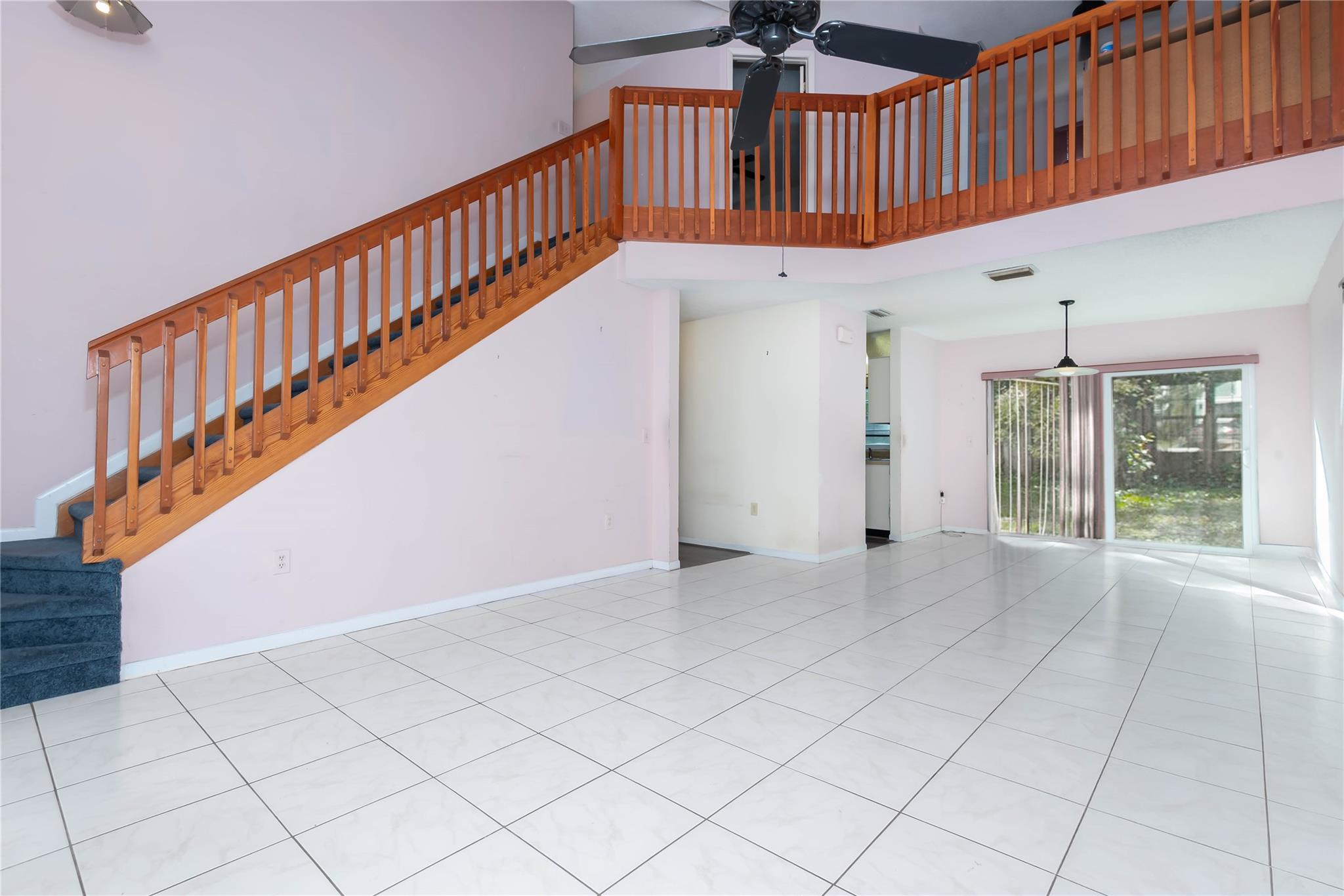 SAWGRASS ESTATES - Residential