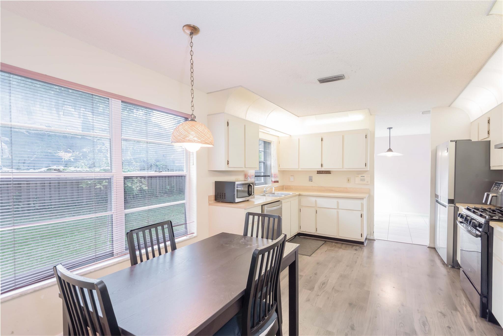 SAWGRASS ESTATES - Residential