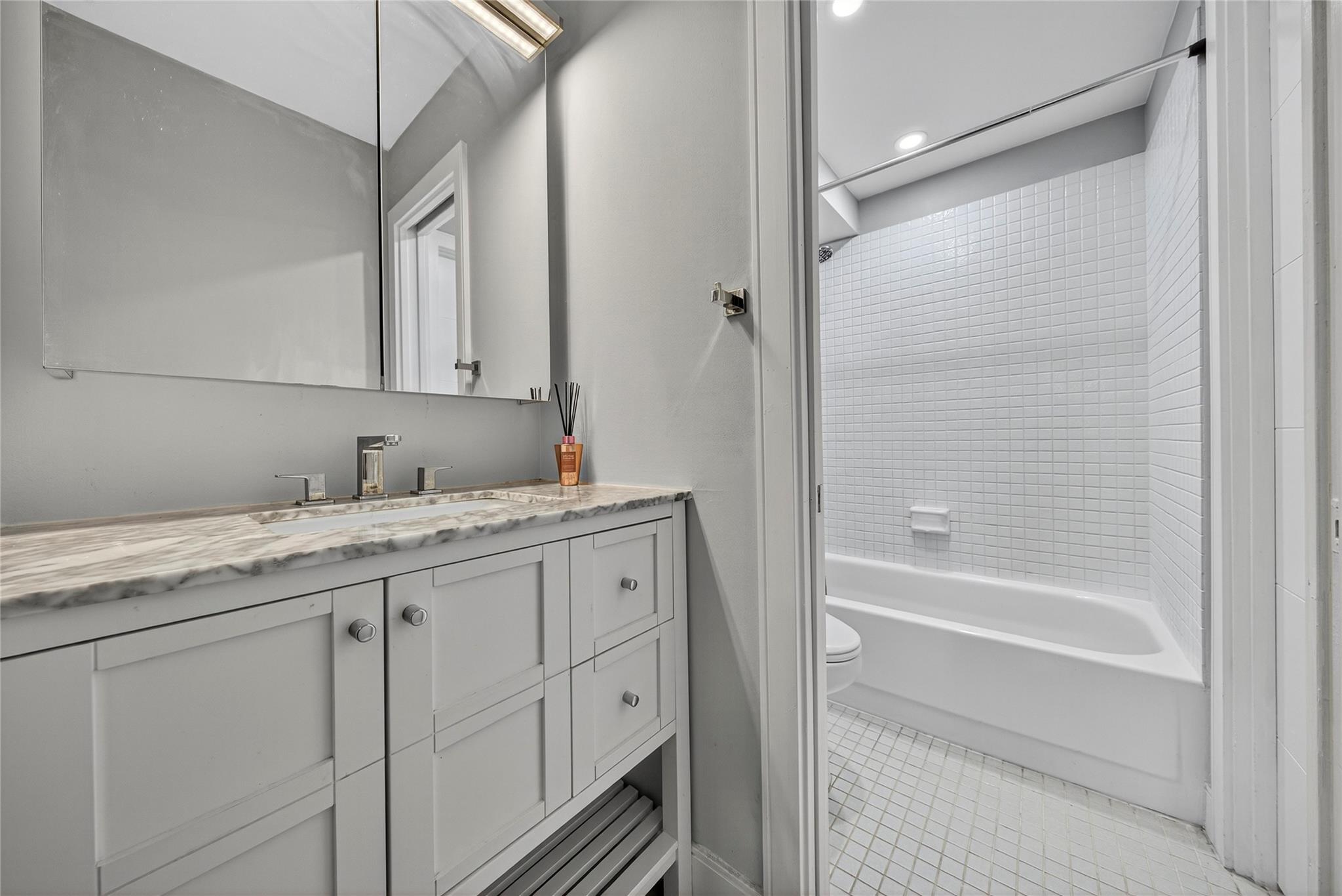 DRAKE TOWER CONDO - Residential Lease