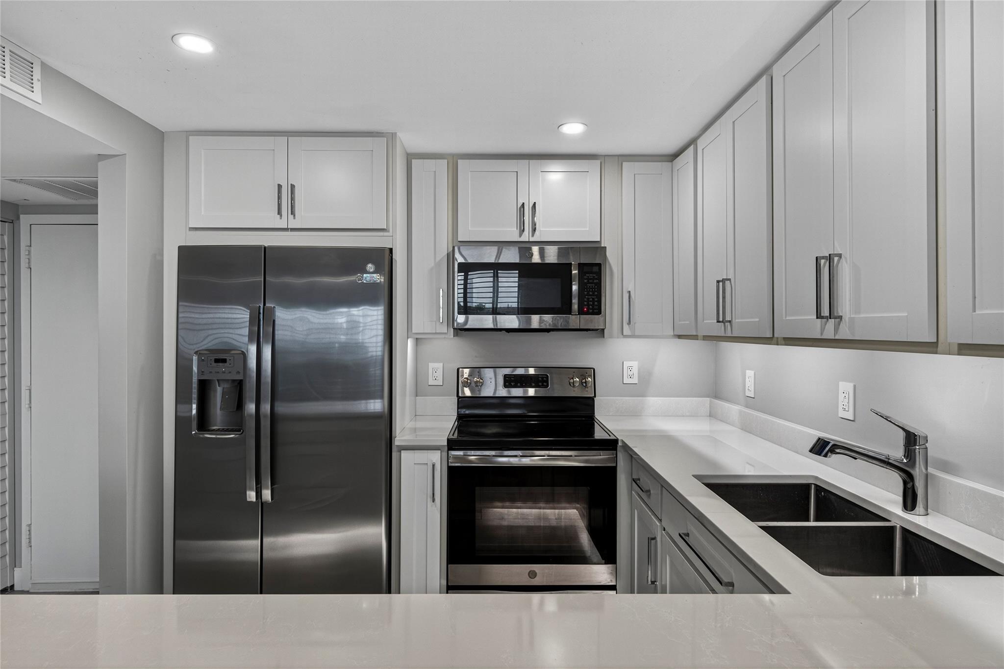 DRAKE TOWER CONDO - Residential Lease