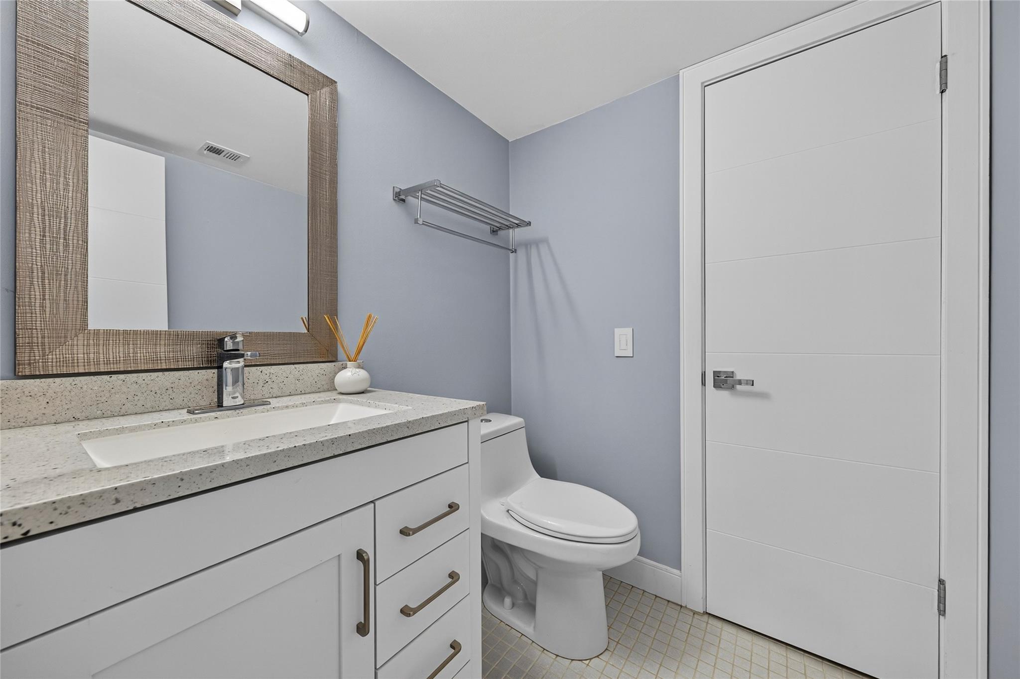 DRAKE TOWER CONDO - Residential Lease