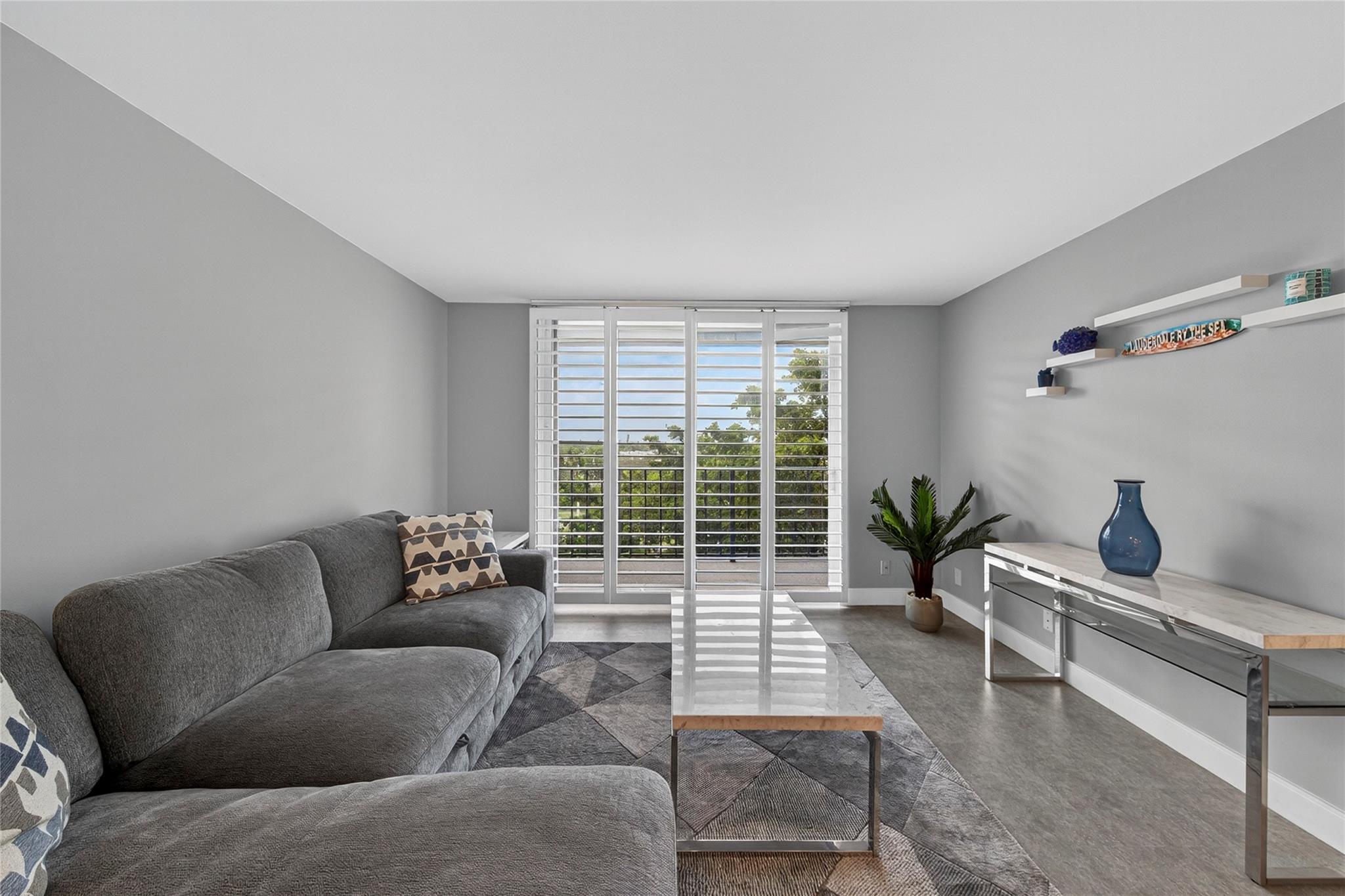 DRAKE TOWER CONDO - Residential Lease