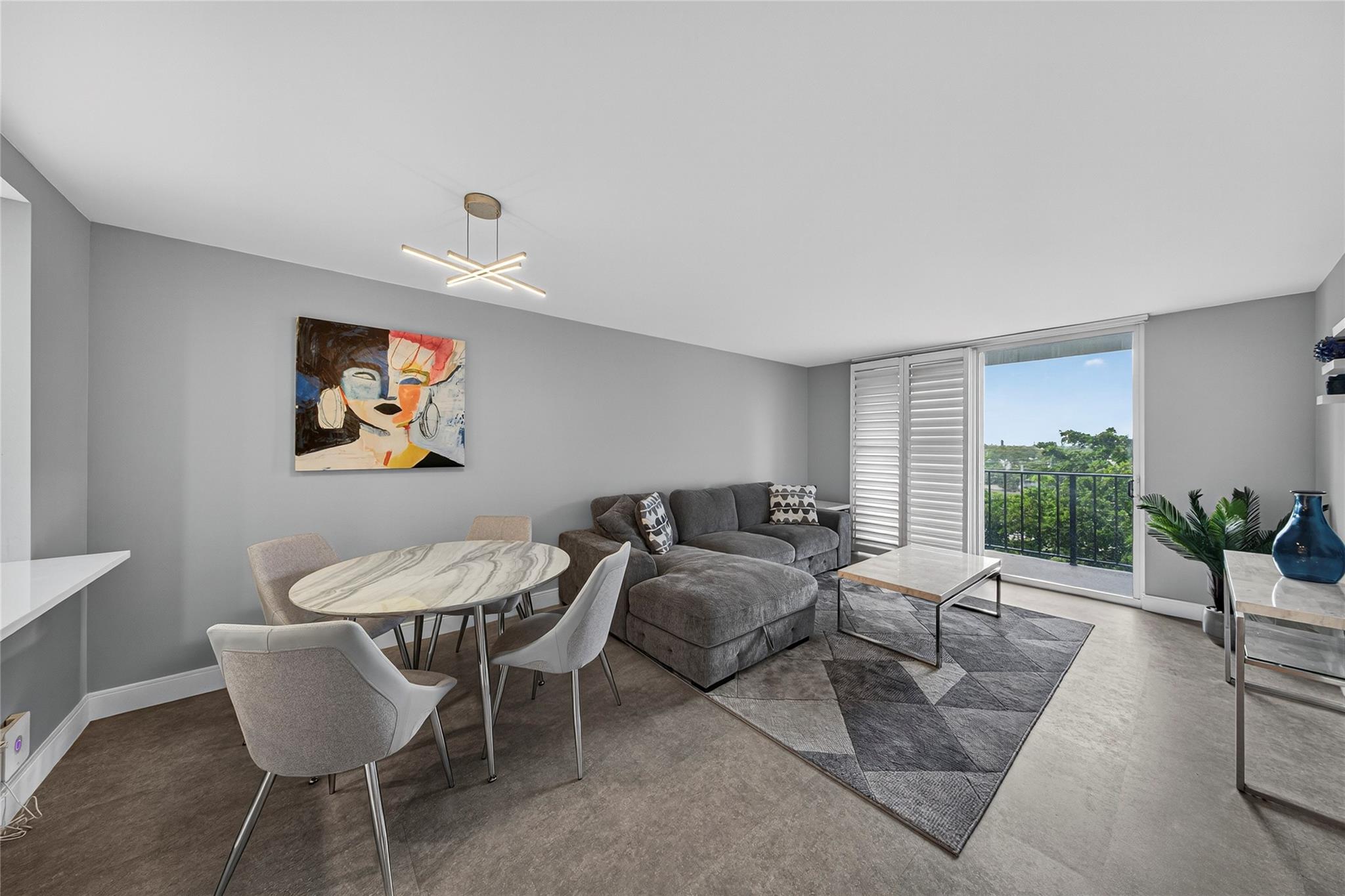 DRAKE TOWER CONDO - Residential Lease