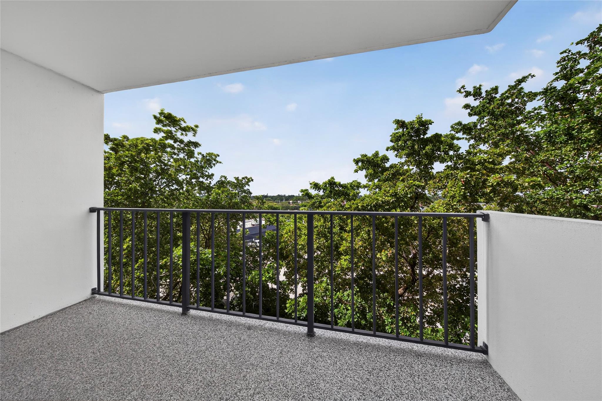 DRAKE TOWER CONDO - Residential Lease