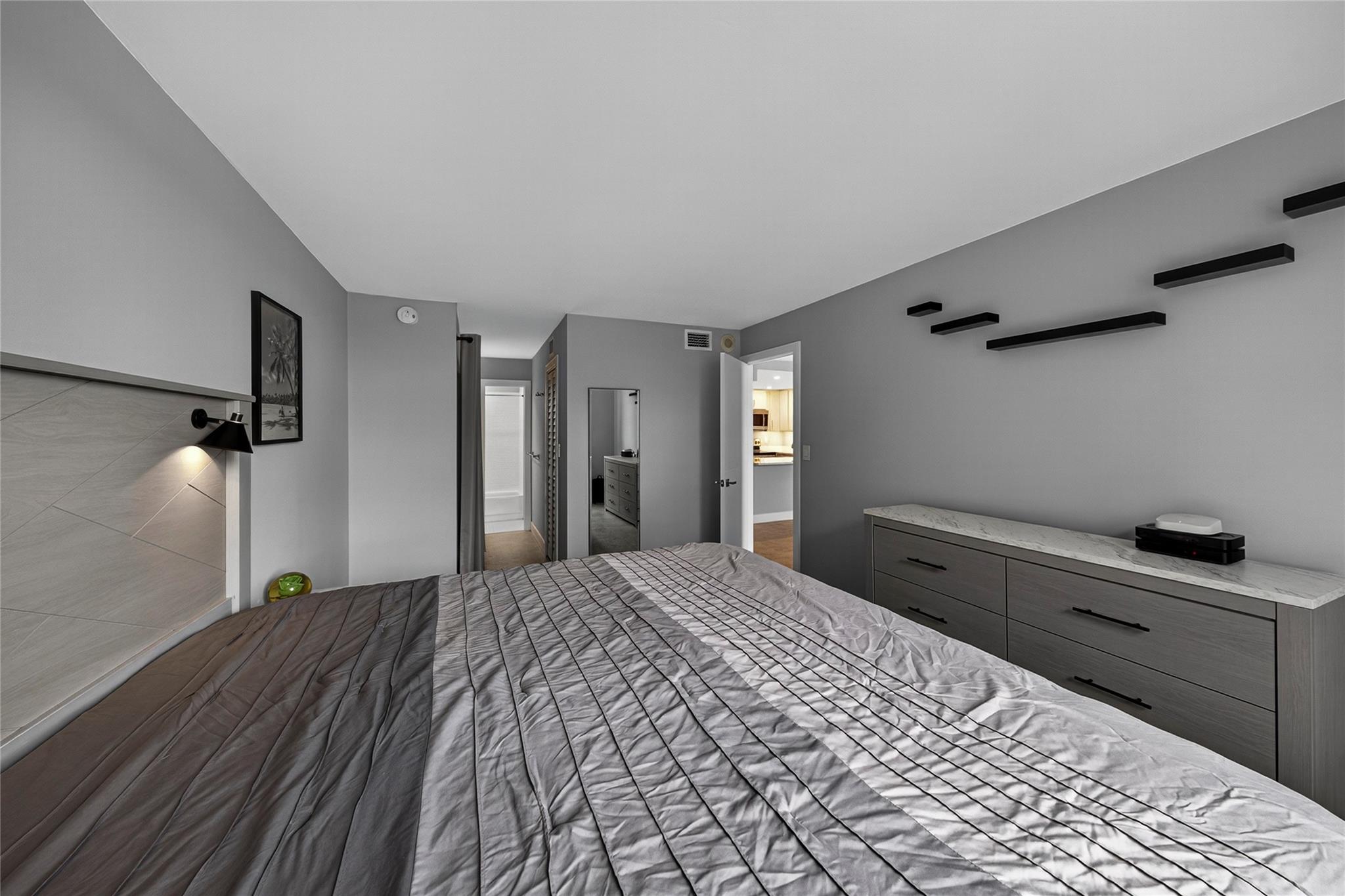 DRAKE TOWER CONDO - Residential Lease