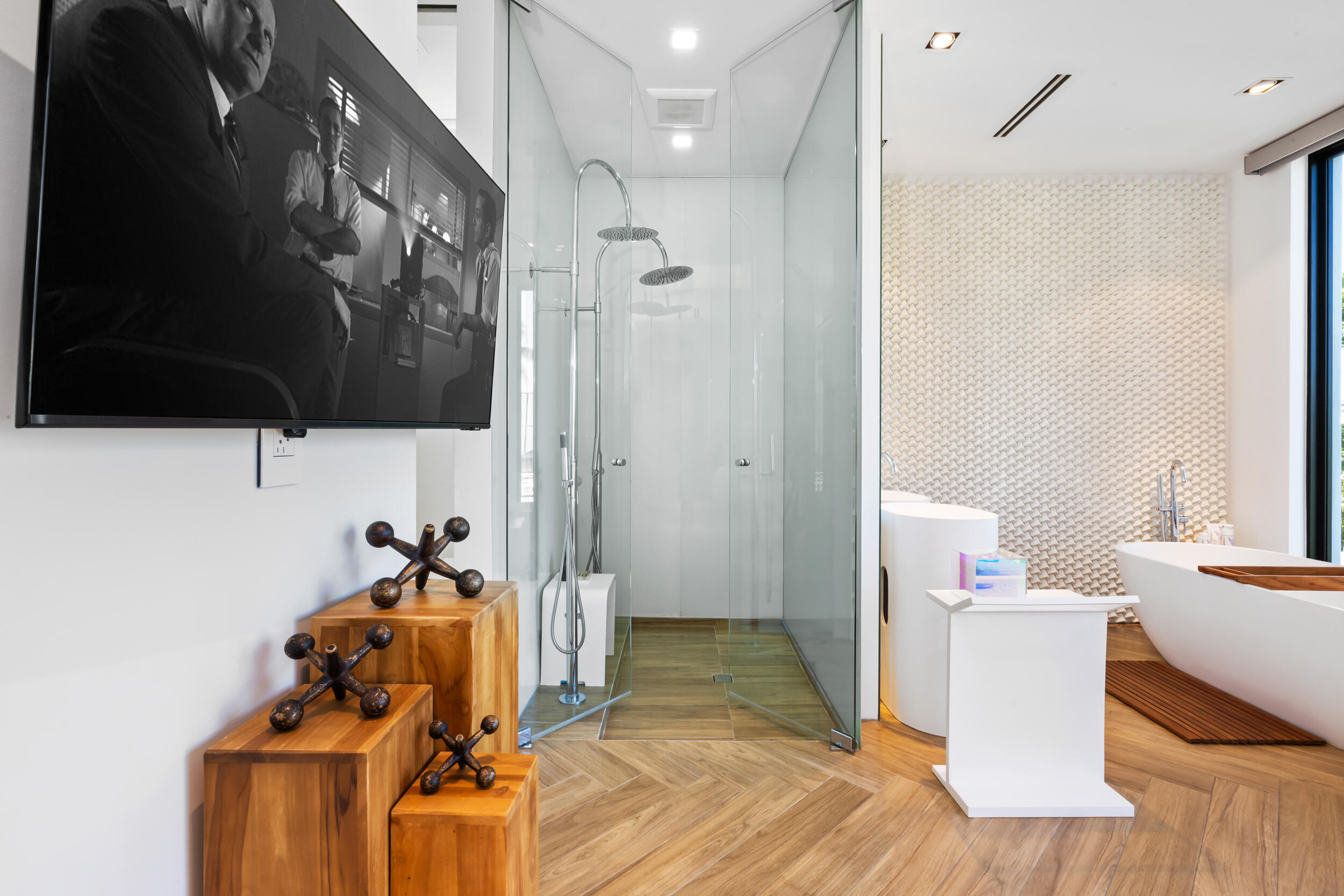 SHORE VIEW IN - Residential