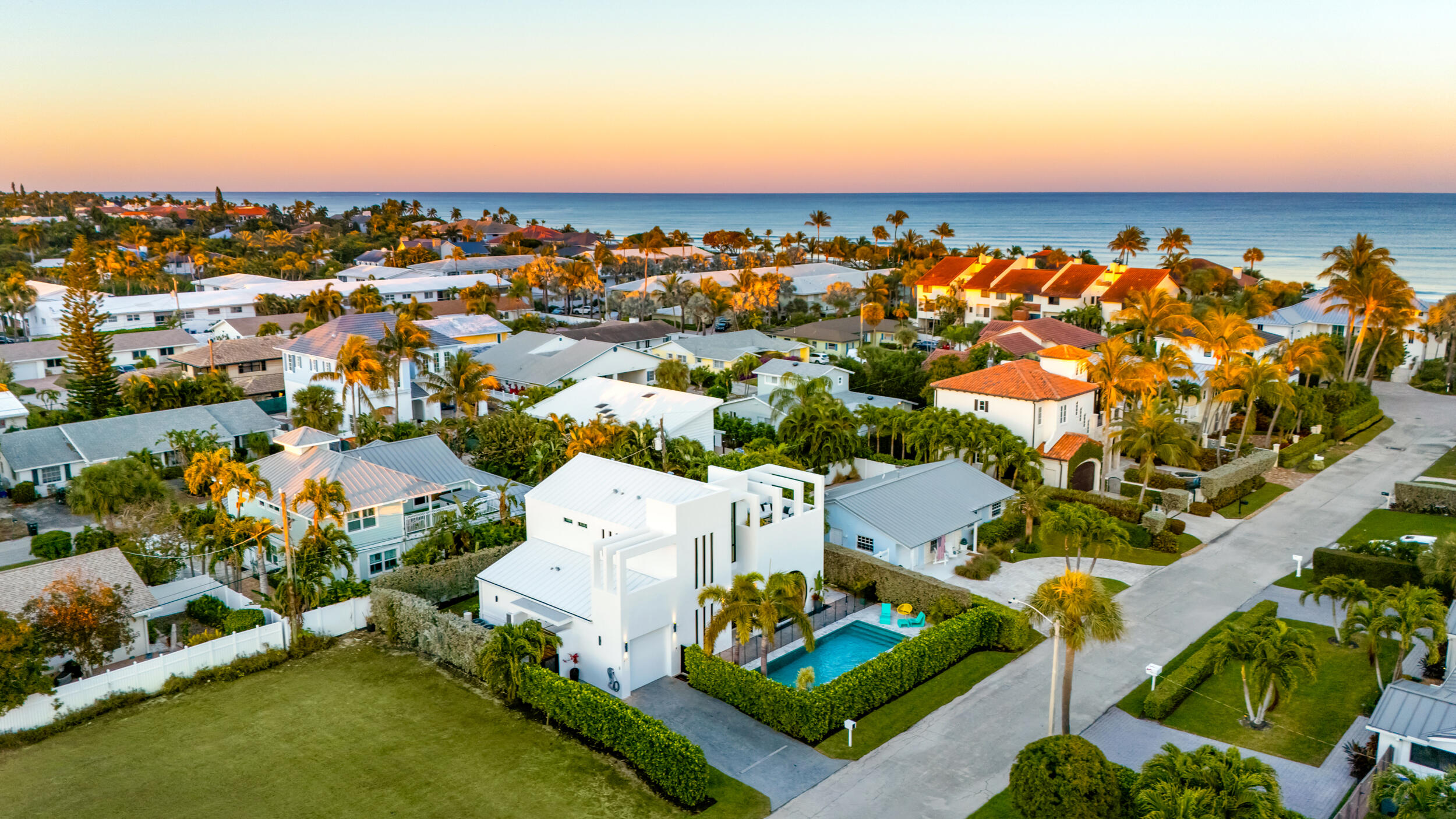 SHORE VIEW IN - Residential