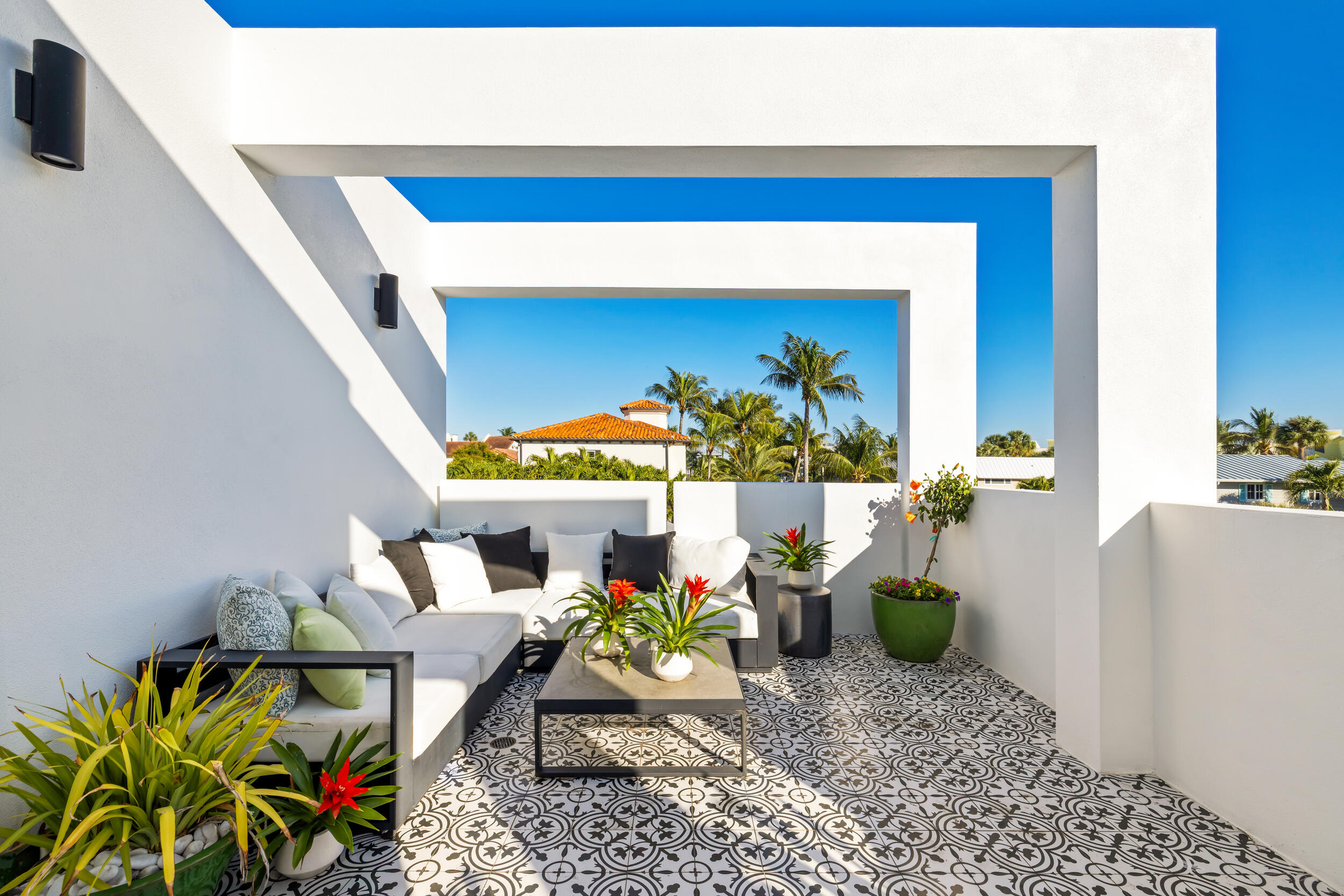 SHORE VIEW IN - Residential