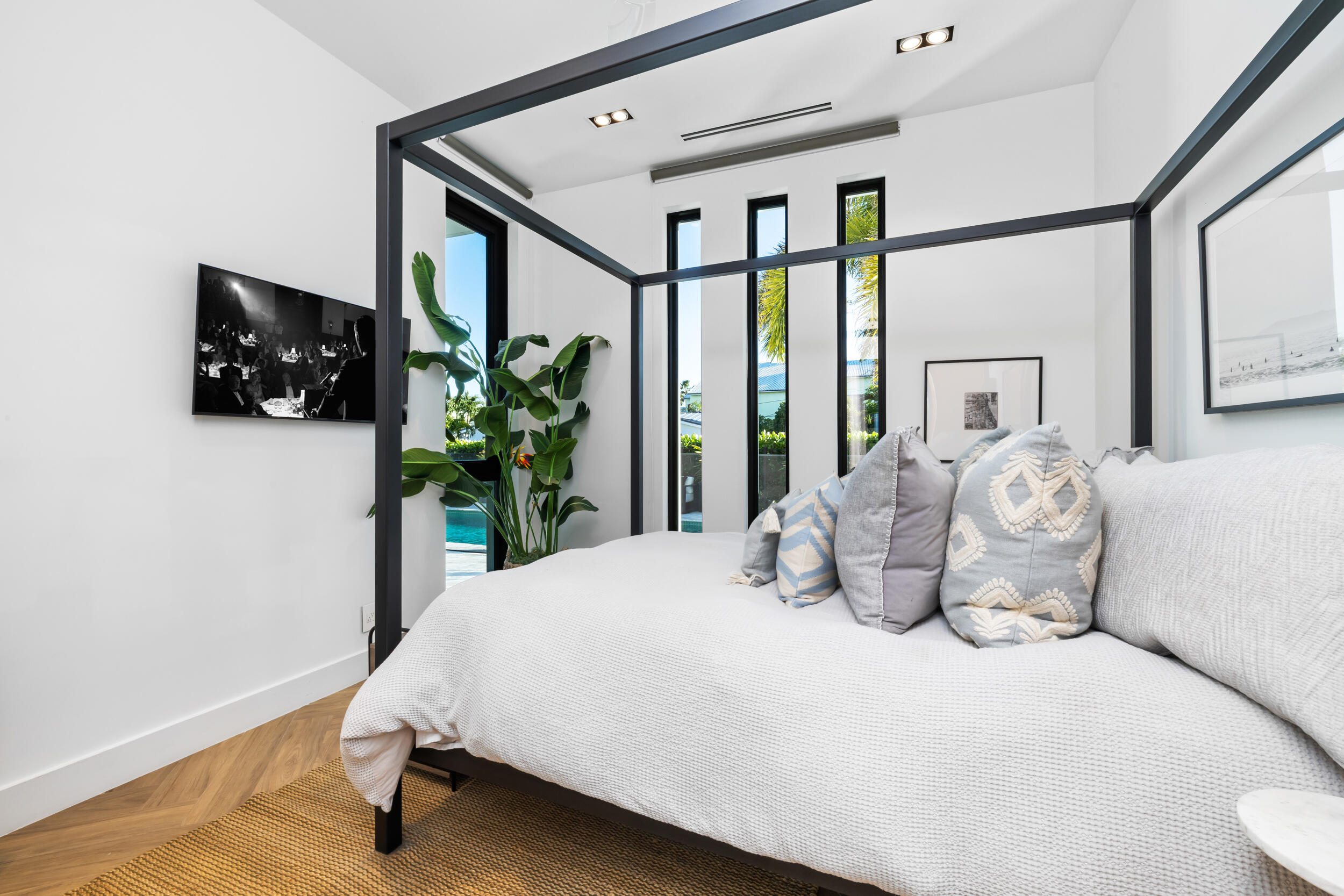 SHORE VIEW IN - Residential