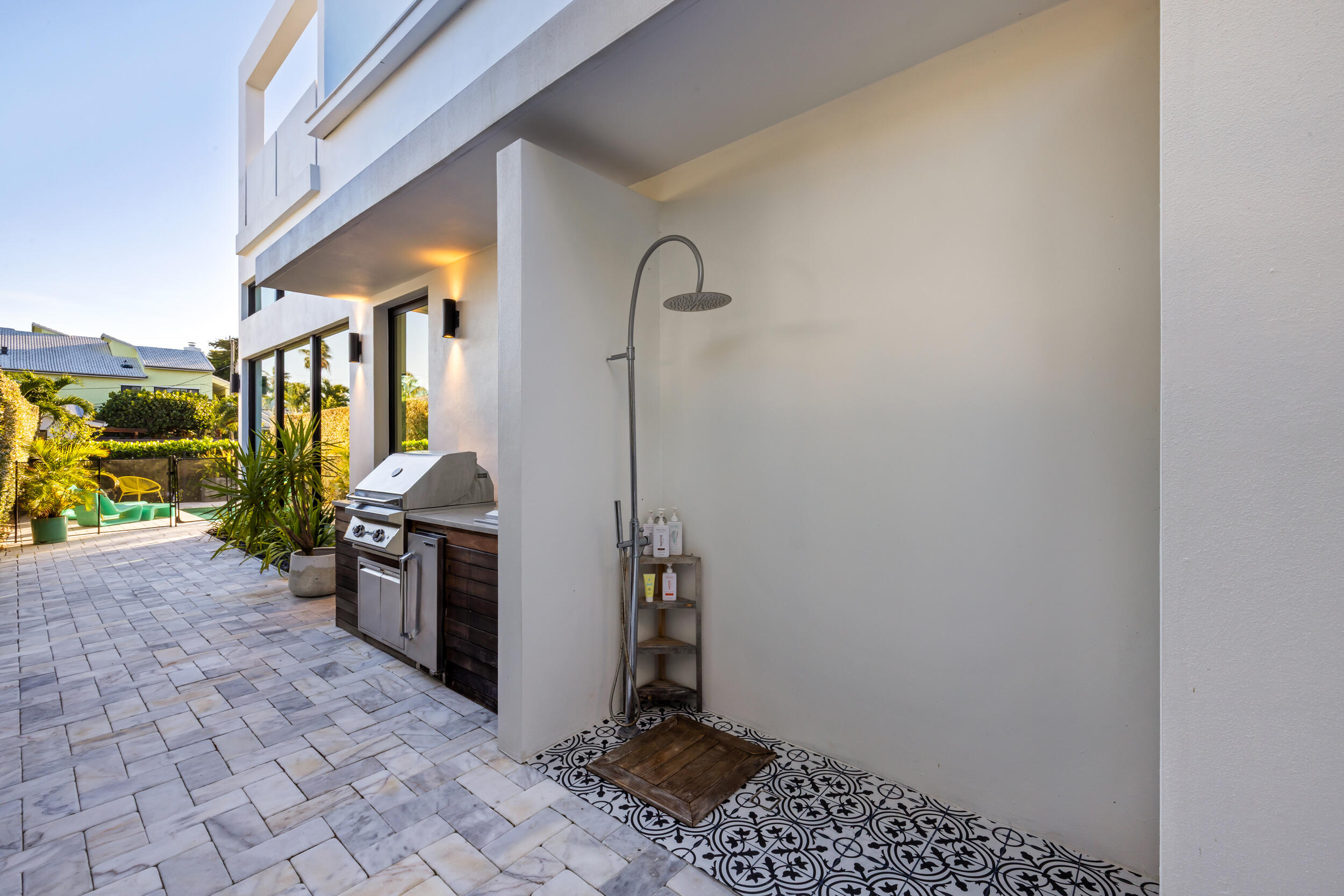 SHORE VIEW IN - Residential