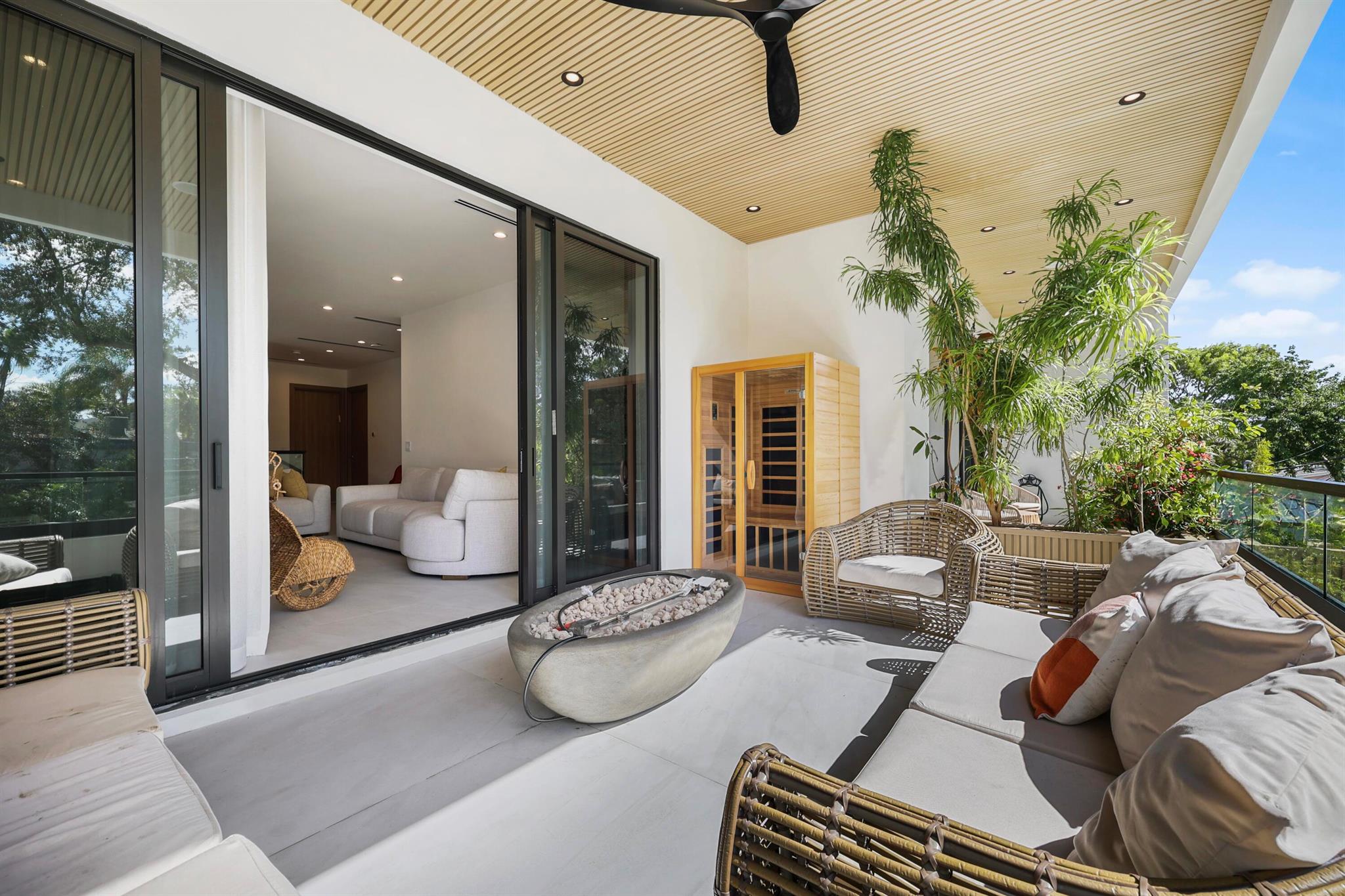 LAS OLAS PARK - Residential