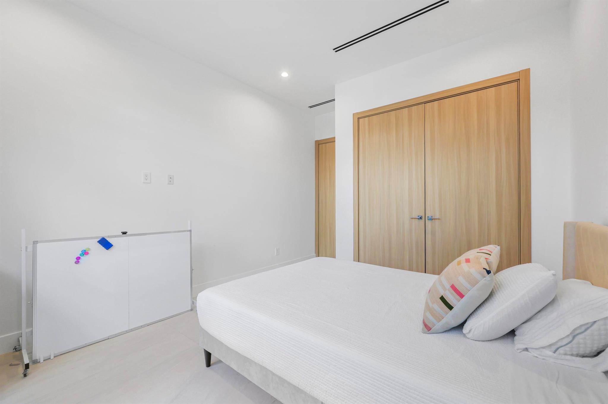 LAS OLAS PARK - Residential