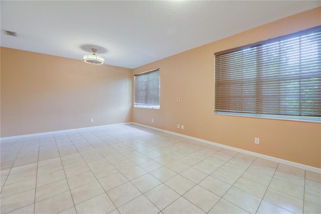 CINNAMON CROSSINGS - Residential