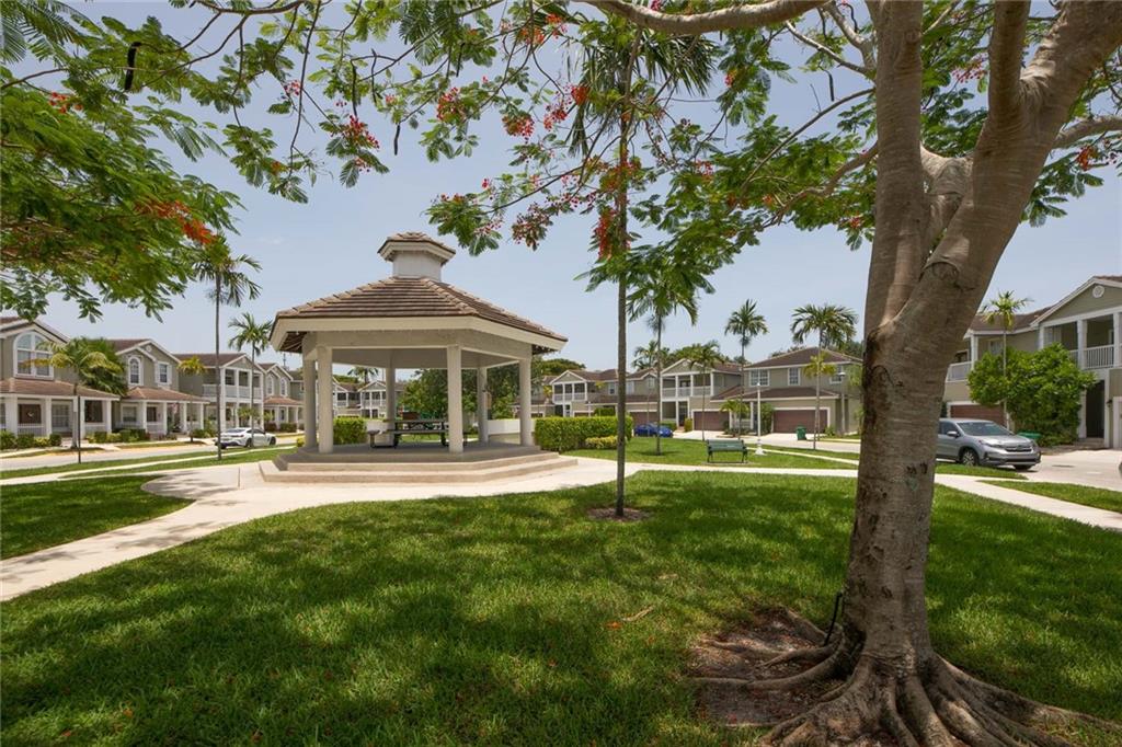 CINNAMON CROSSINGS - Residential