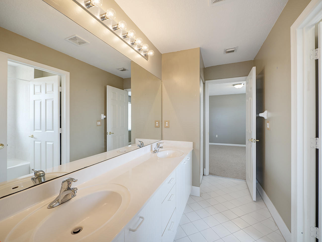 OLYMPIA 2 - Residential