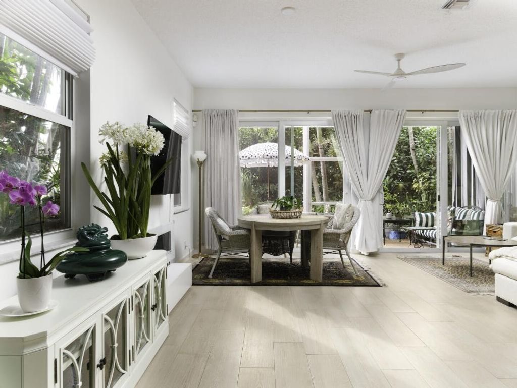 Photo of 507 Resort Lane, Palm Beach Gardens, FL 33418 (MLS # R11138988)