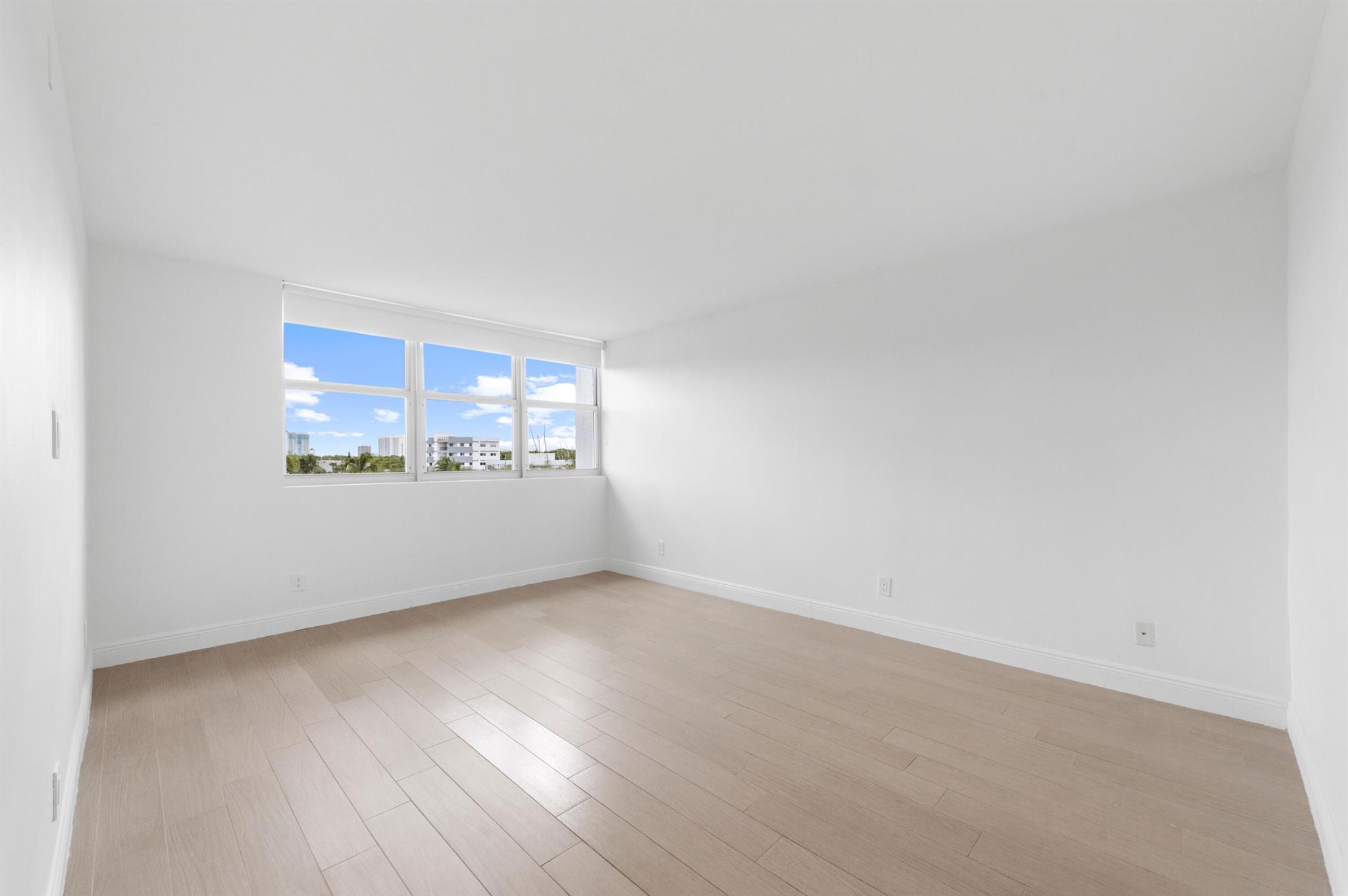 REEF NORTH CONDO - Residential Lease