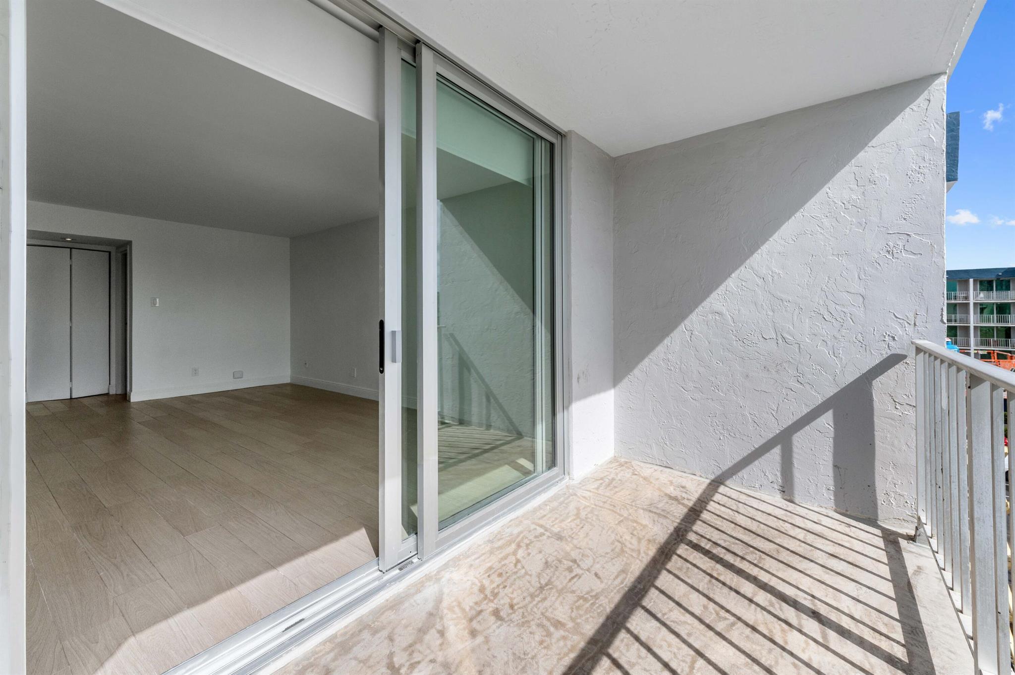 REEF NORTH CONDO - Residential Lease