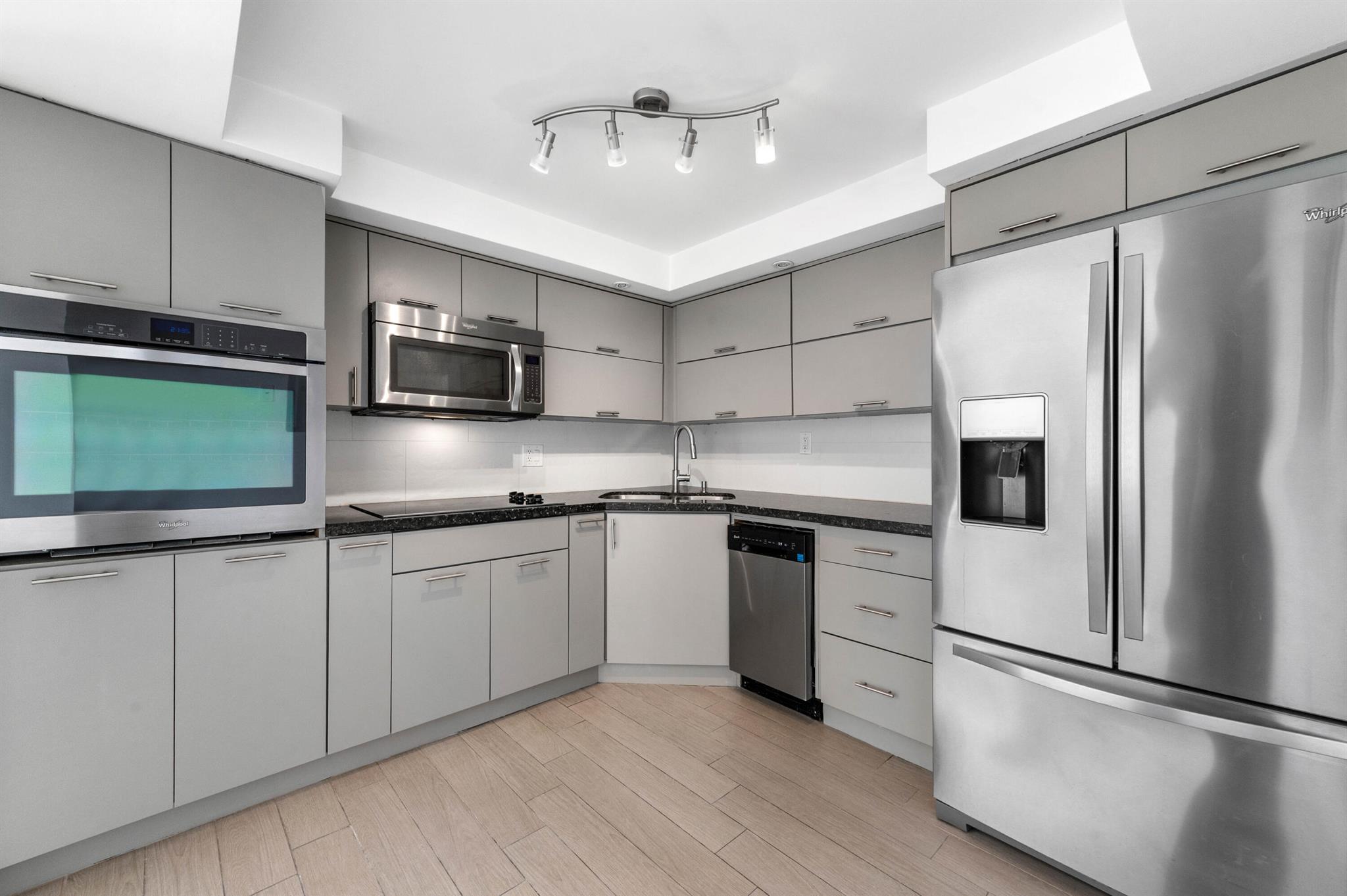 REEF NORTH CONDO - Residential Lease