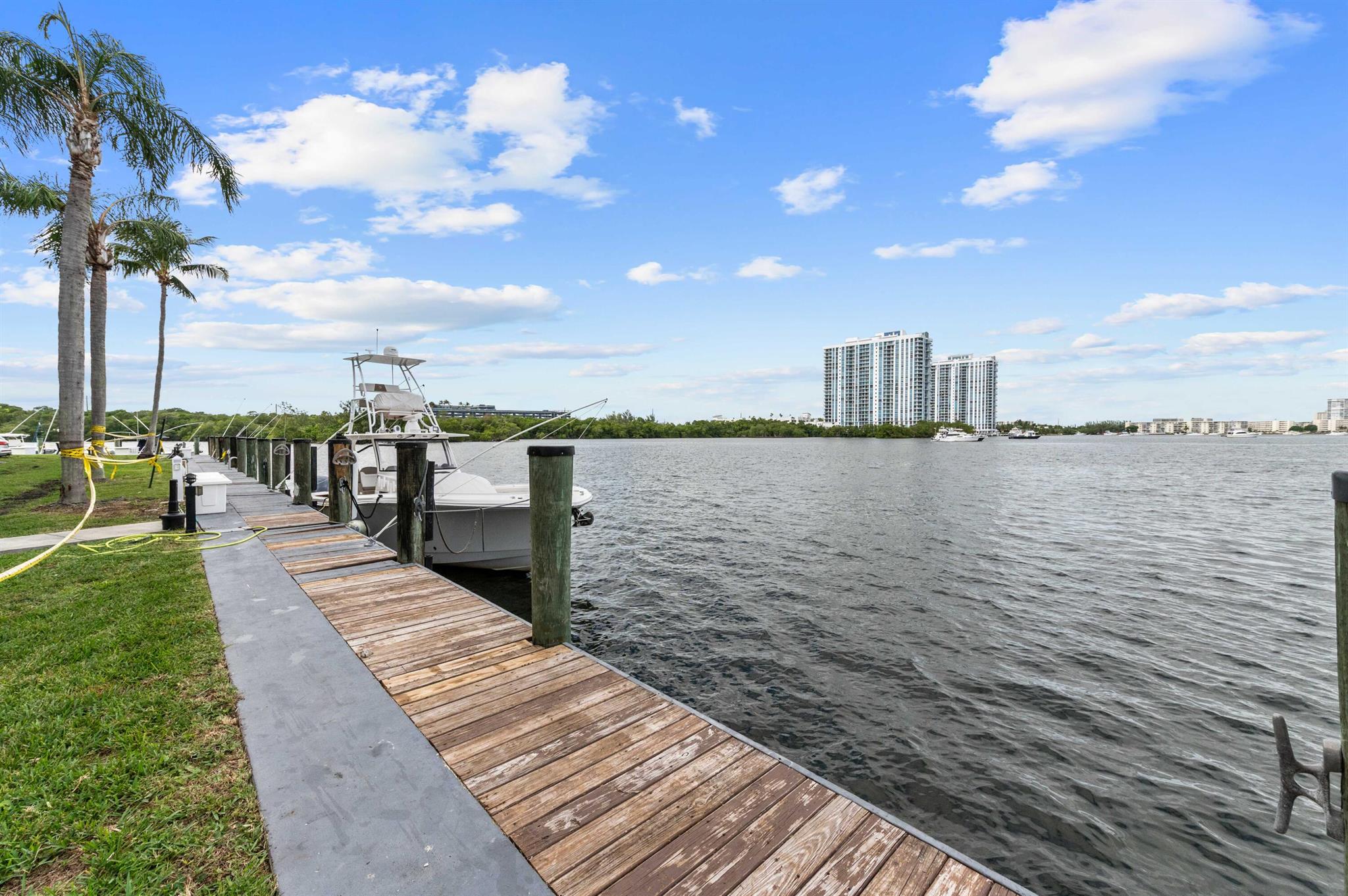 REEF NORTH CONDO - Residential Lease