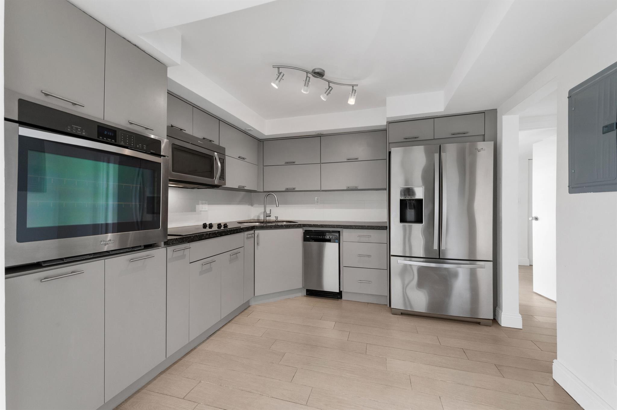 REEF NORTH CONDO - Residential Lease