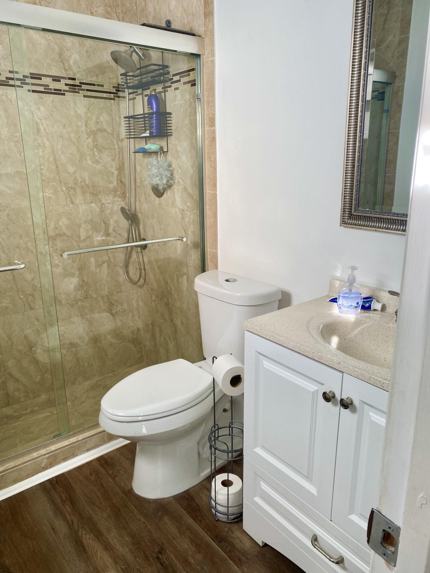 BUTTONWOOD 1 - Residential Lease