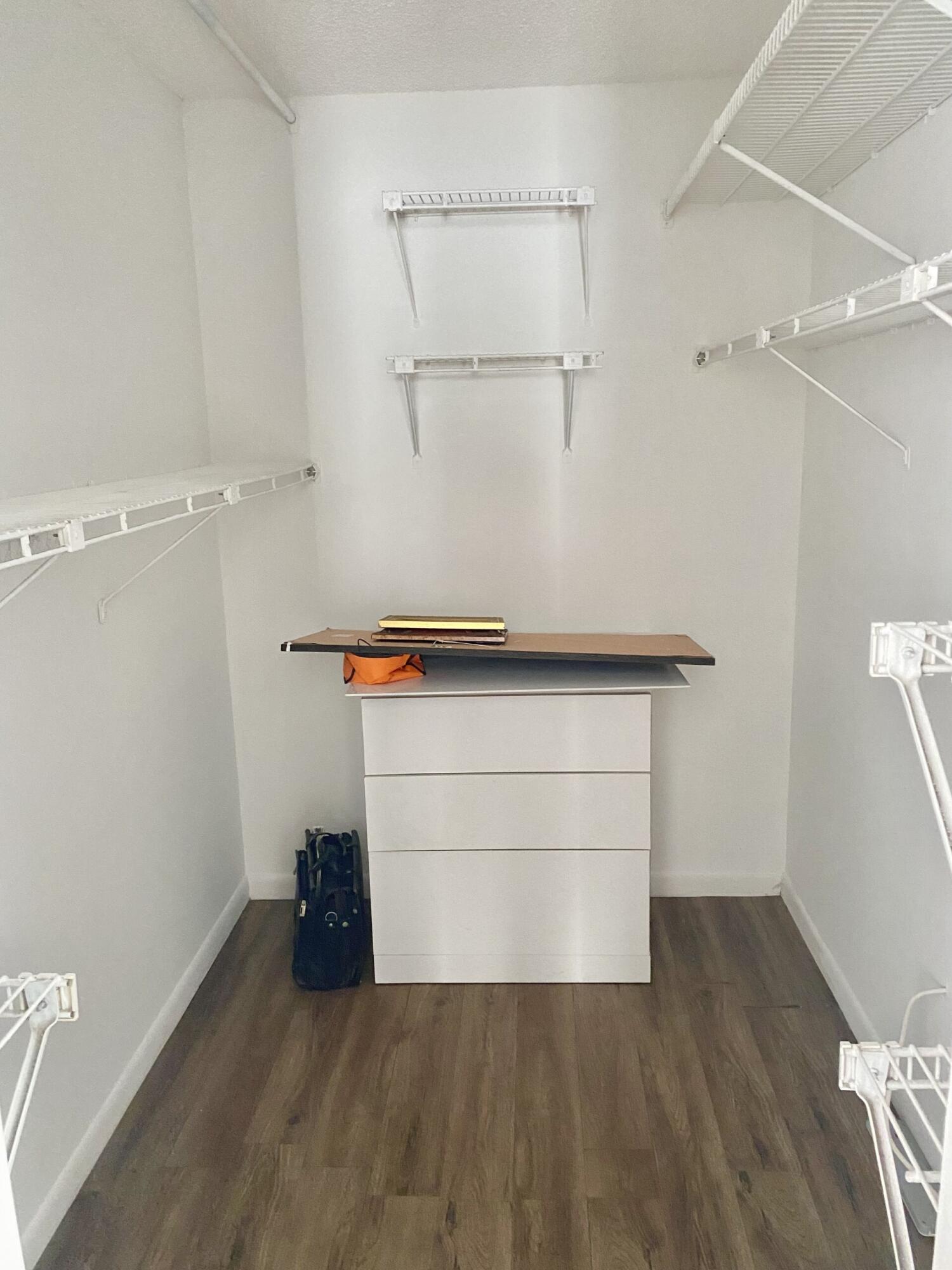 BUTTONWOOD 1 - Residential Lease