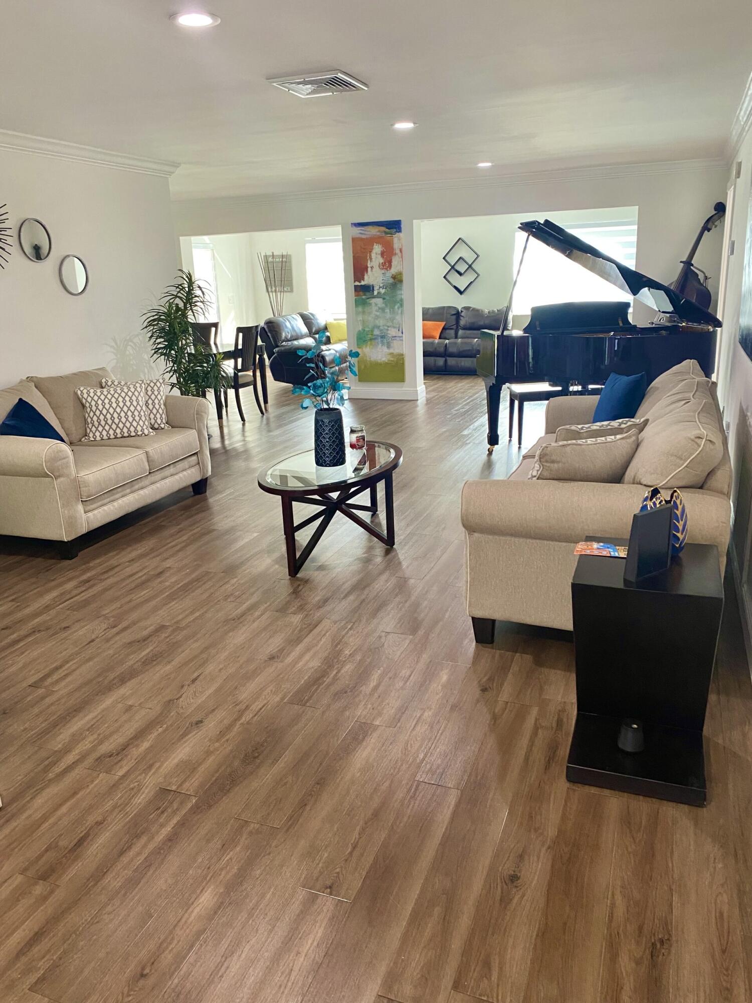 BUTTONWOOD 1 - Residential Lease