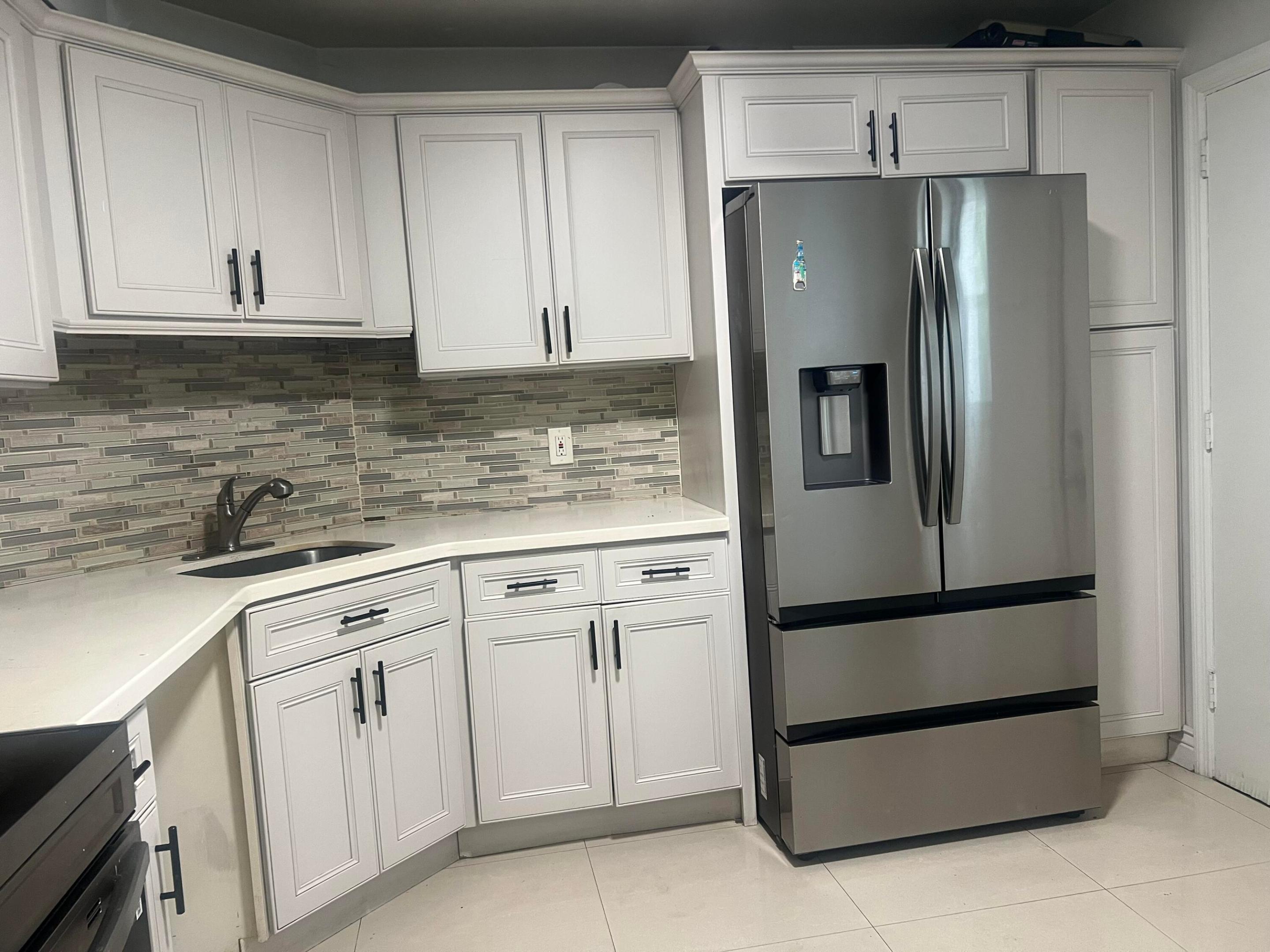 GARDEN LAKES OF INVERRARY - Residential