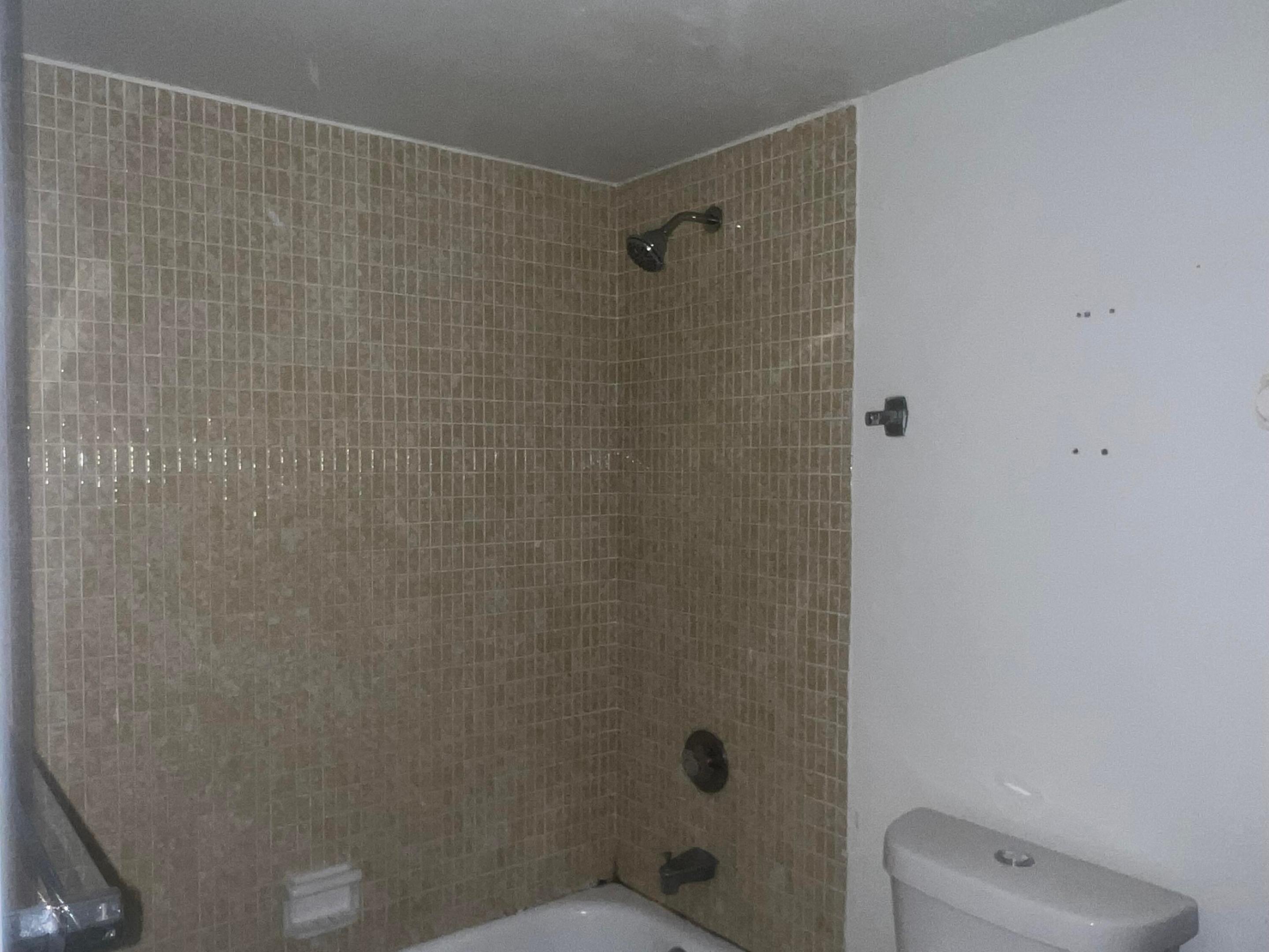 GARDEN LAKES OF INVERRARY - Residential